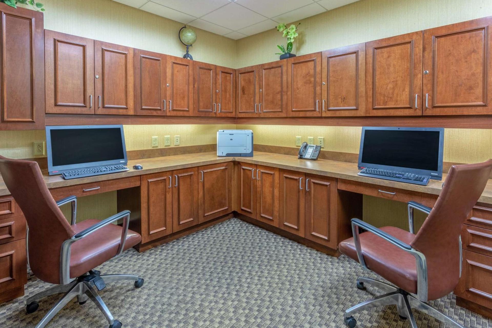 Hampton Inn Owings Mills photo 22