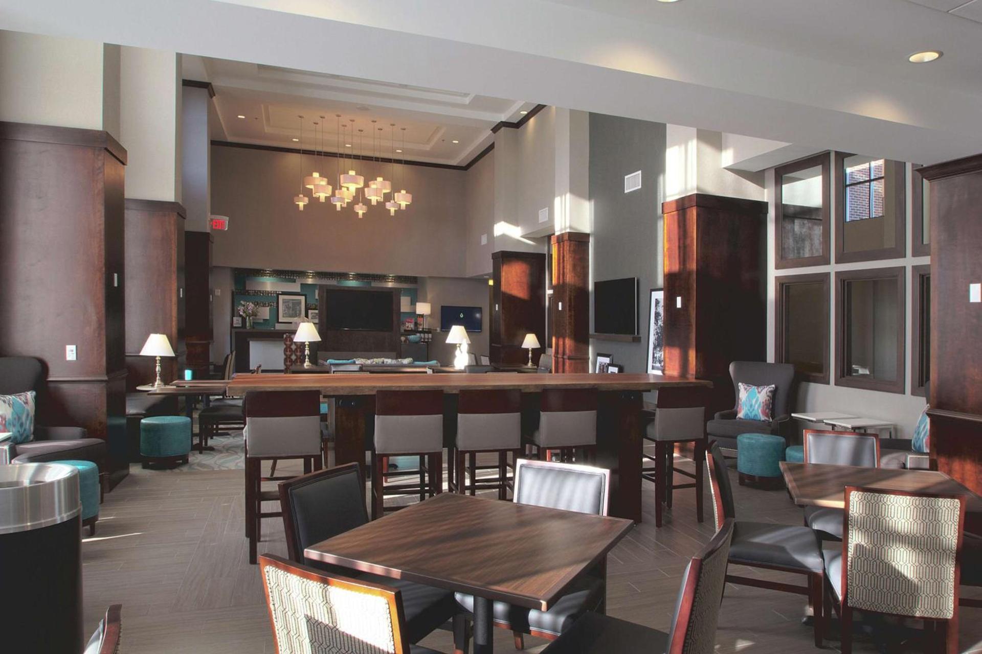 Hampton Inn & Suites Columbus/University Area photo 9