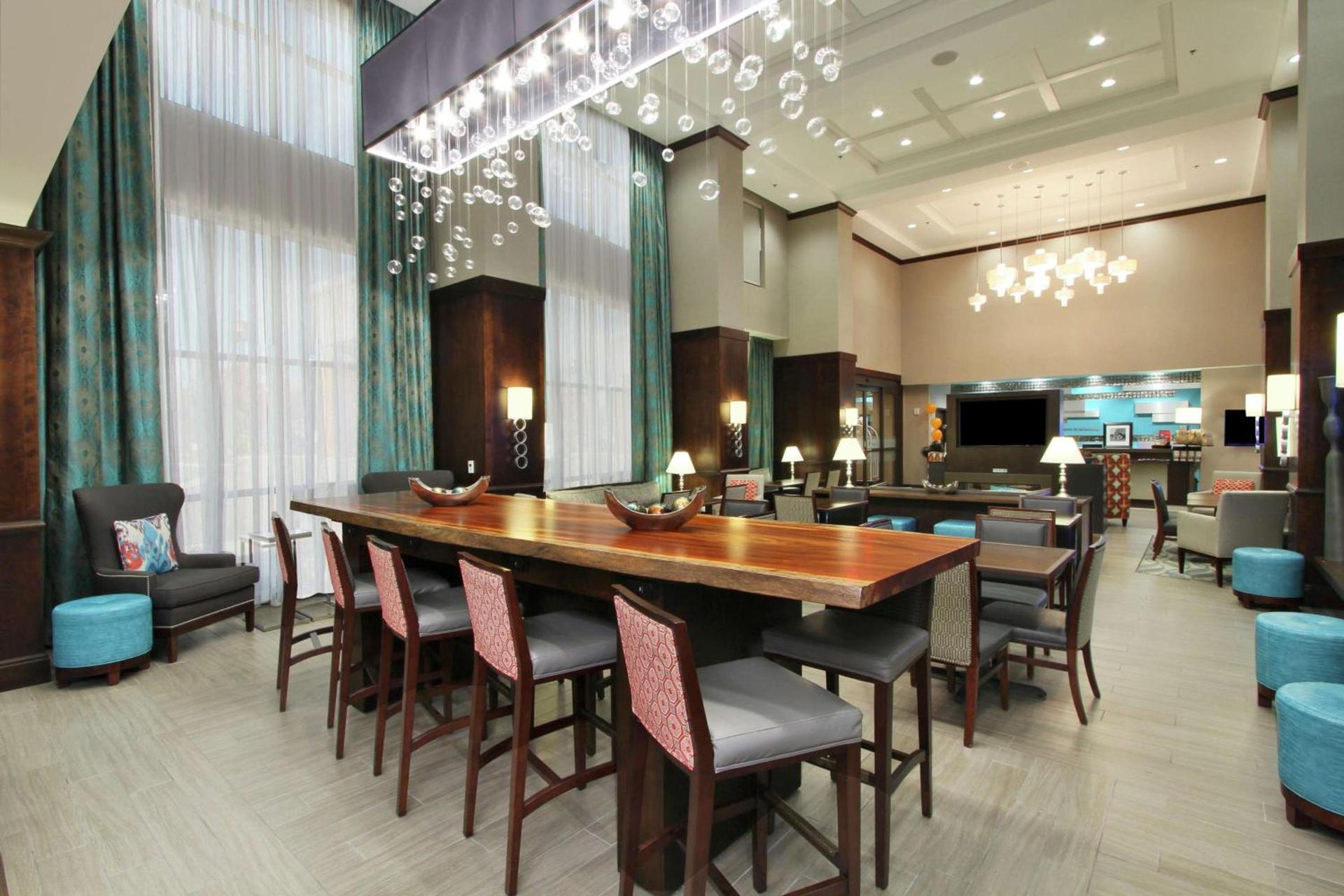 Hampton Inn & Suites Columbus/University Area photo 11