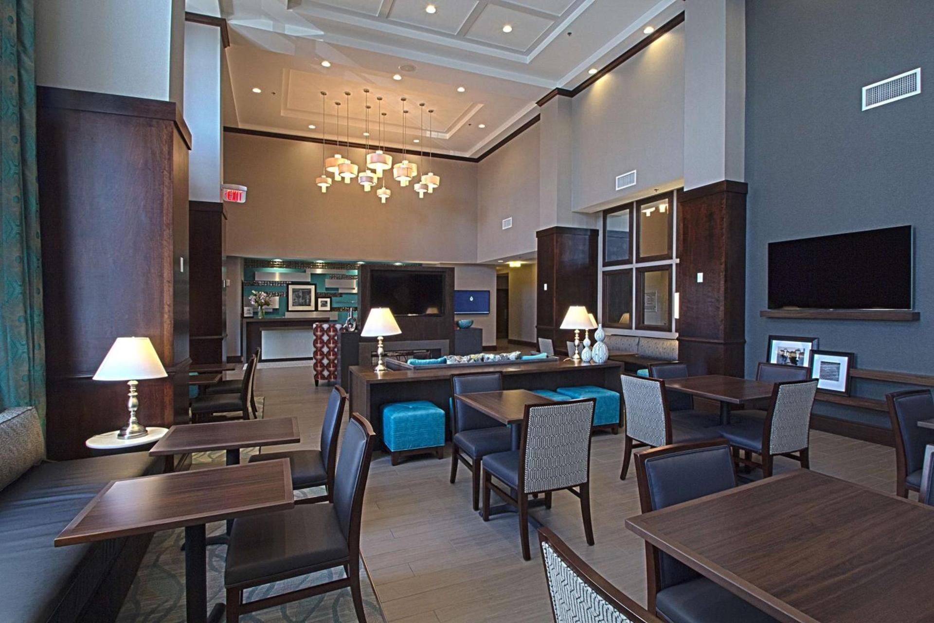 Hampton Inn & Suites Columbus/University Area photo 18