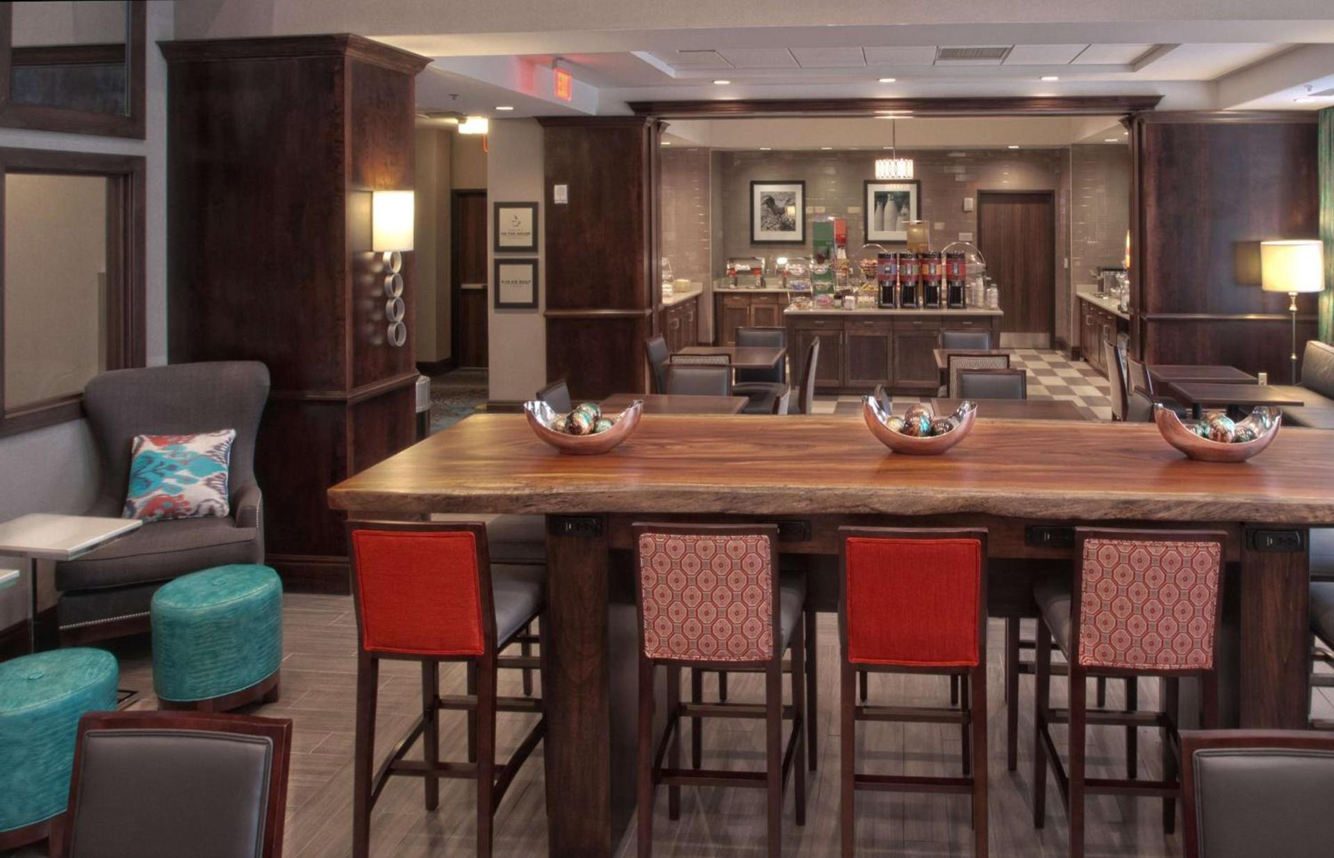 Hampton Inn & Suites Columbus/University Area photo 23