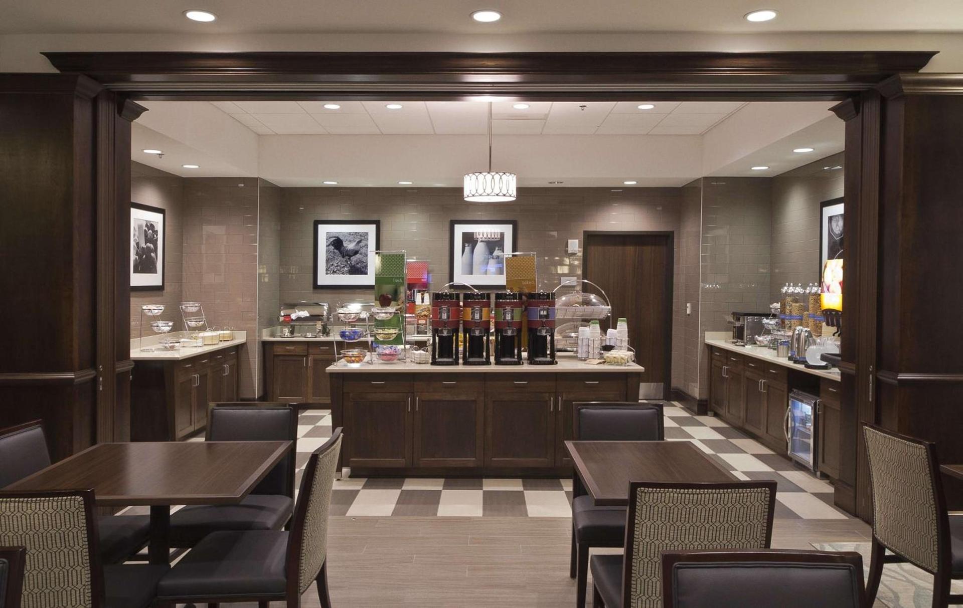 Hampton Inn & Suites Columbus/University Area photo 24