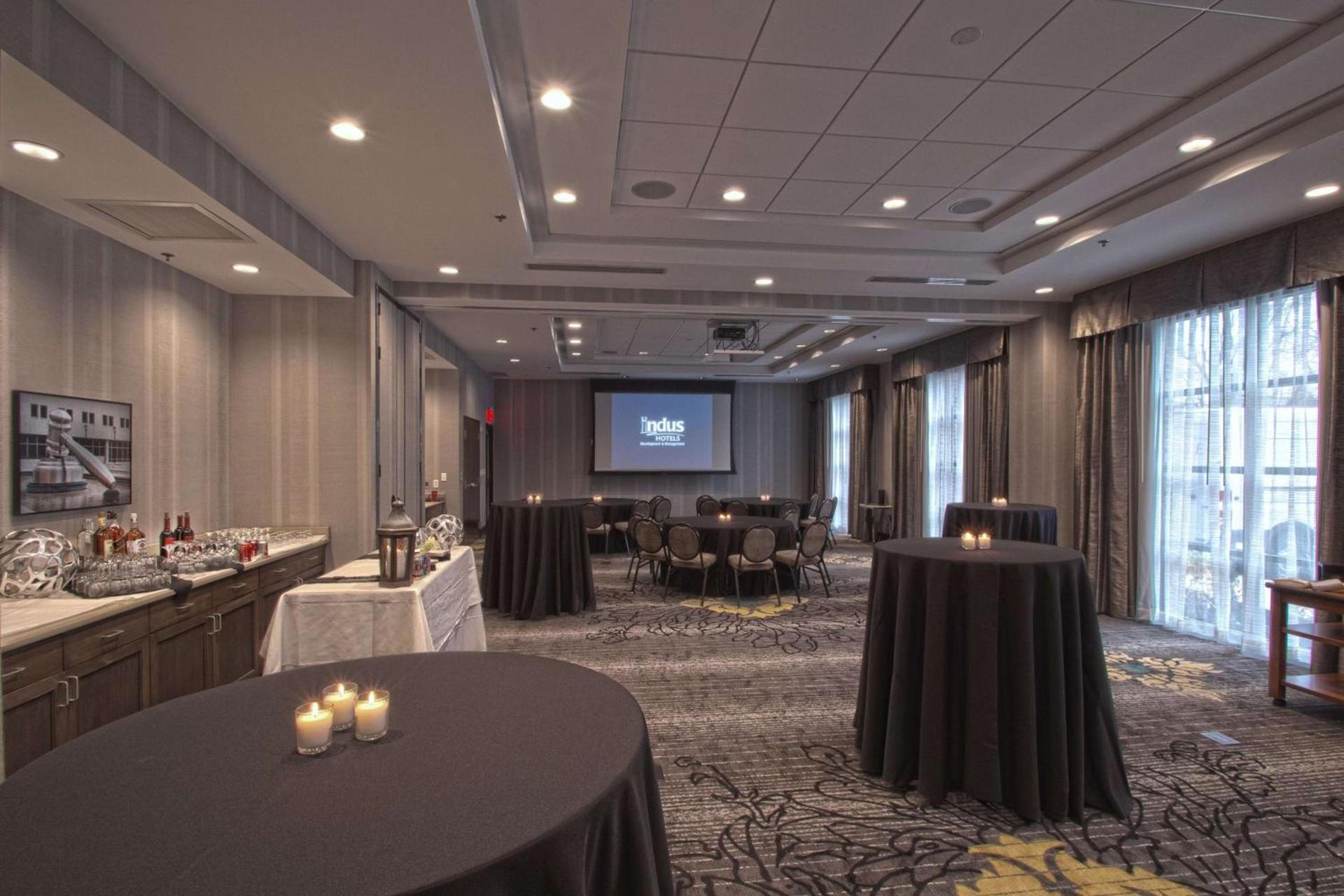 Hampton Inn & Suites Columbus/University Area photo 28