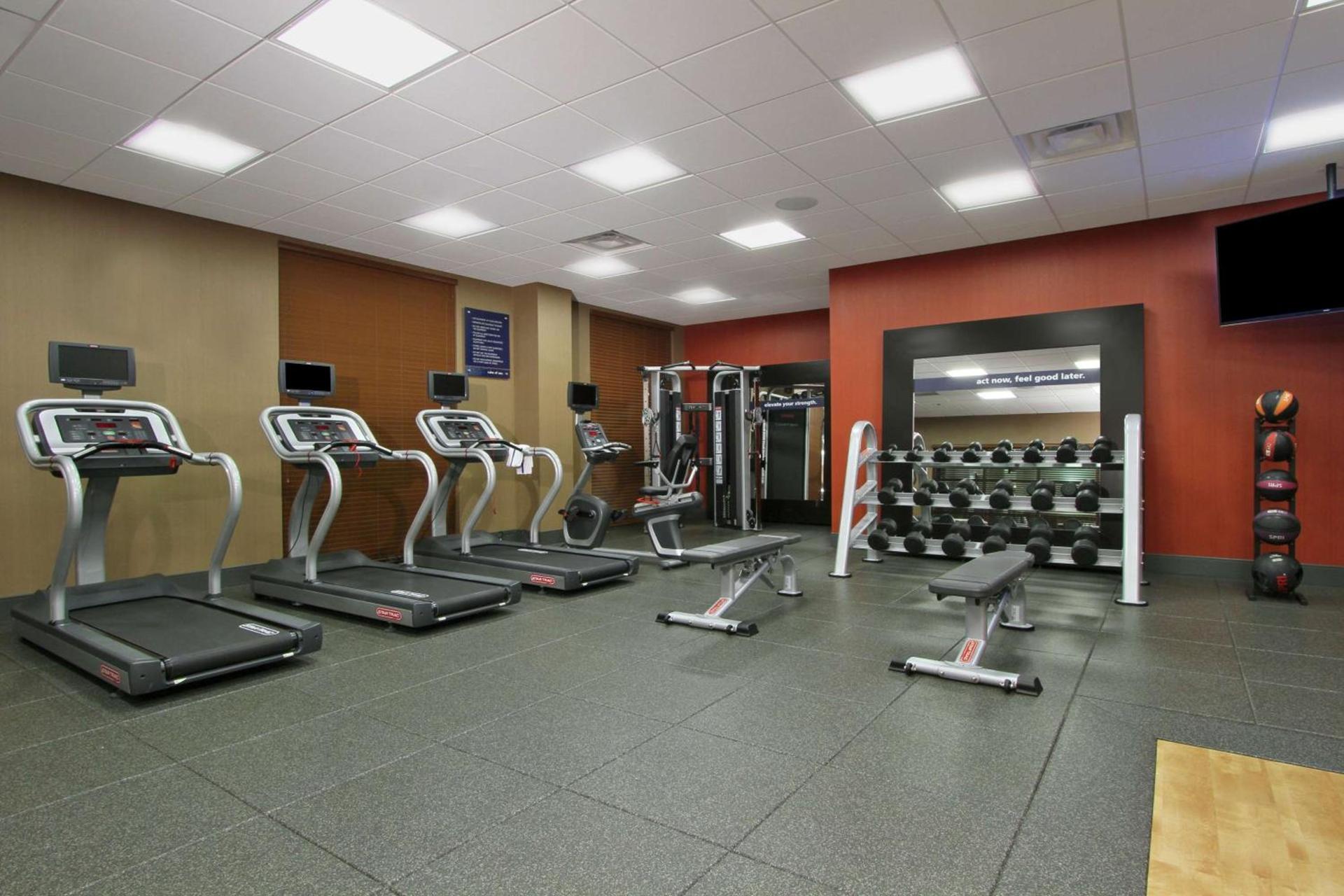 Hampton Inn & Suites Columbus/University Area photo 31