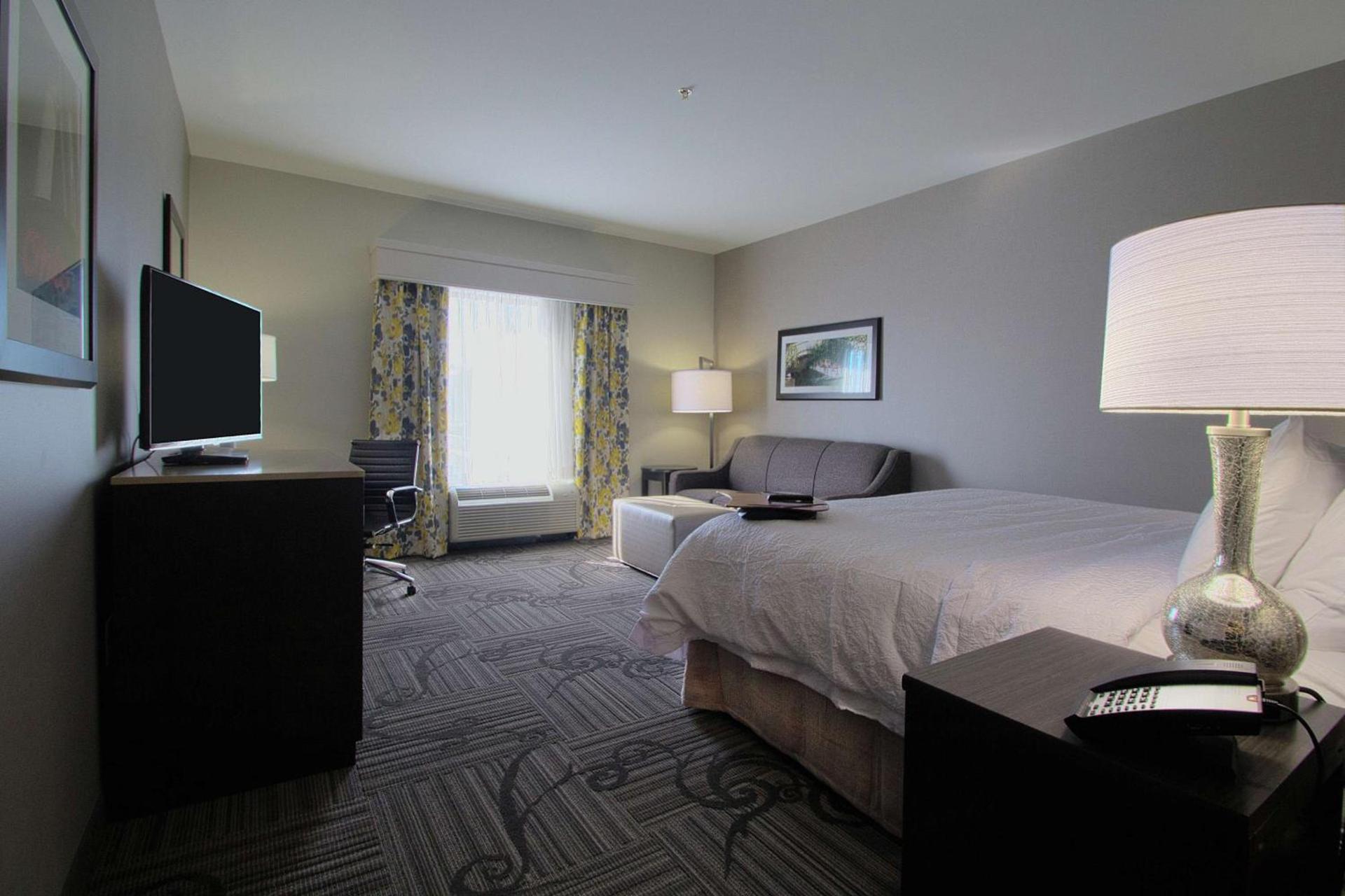 Hampton Inn & Suites Columbus/University Area photo 36