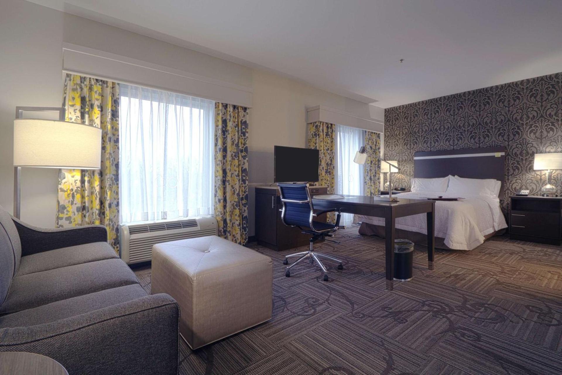 Hampton Inn & Suites Columbus/University Area photo 45