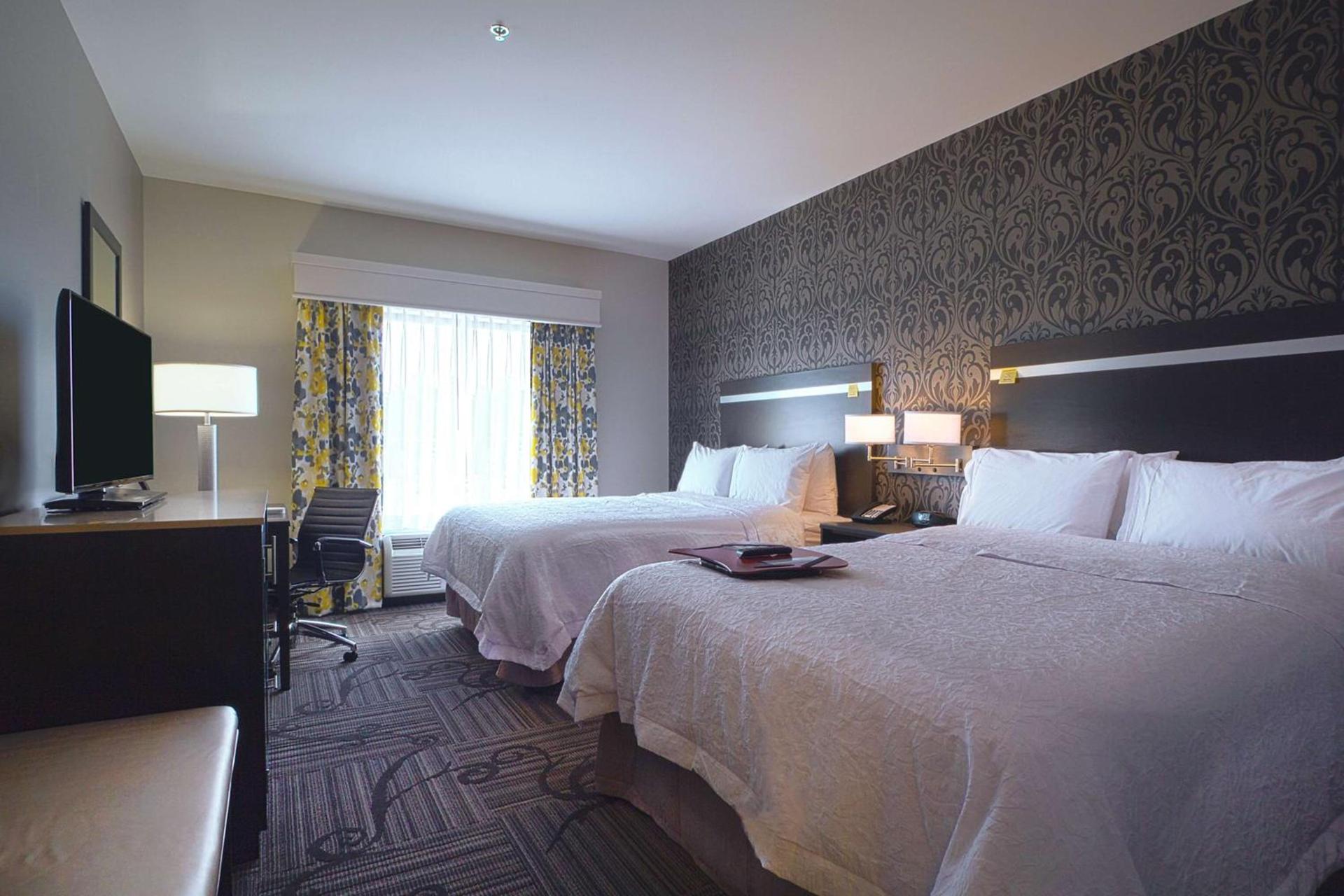 Hampton Inn & Suites Columbus/University Area photo 56