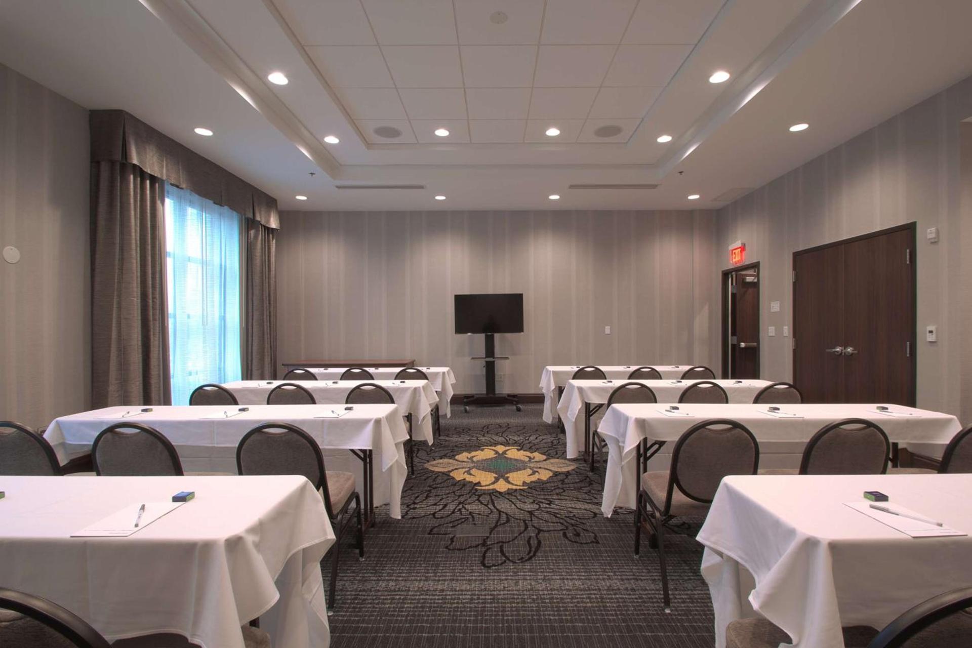 Hampton Inn & Suites Columbus/University Area photo 61