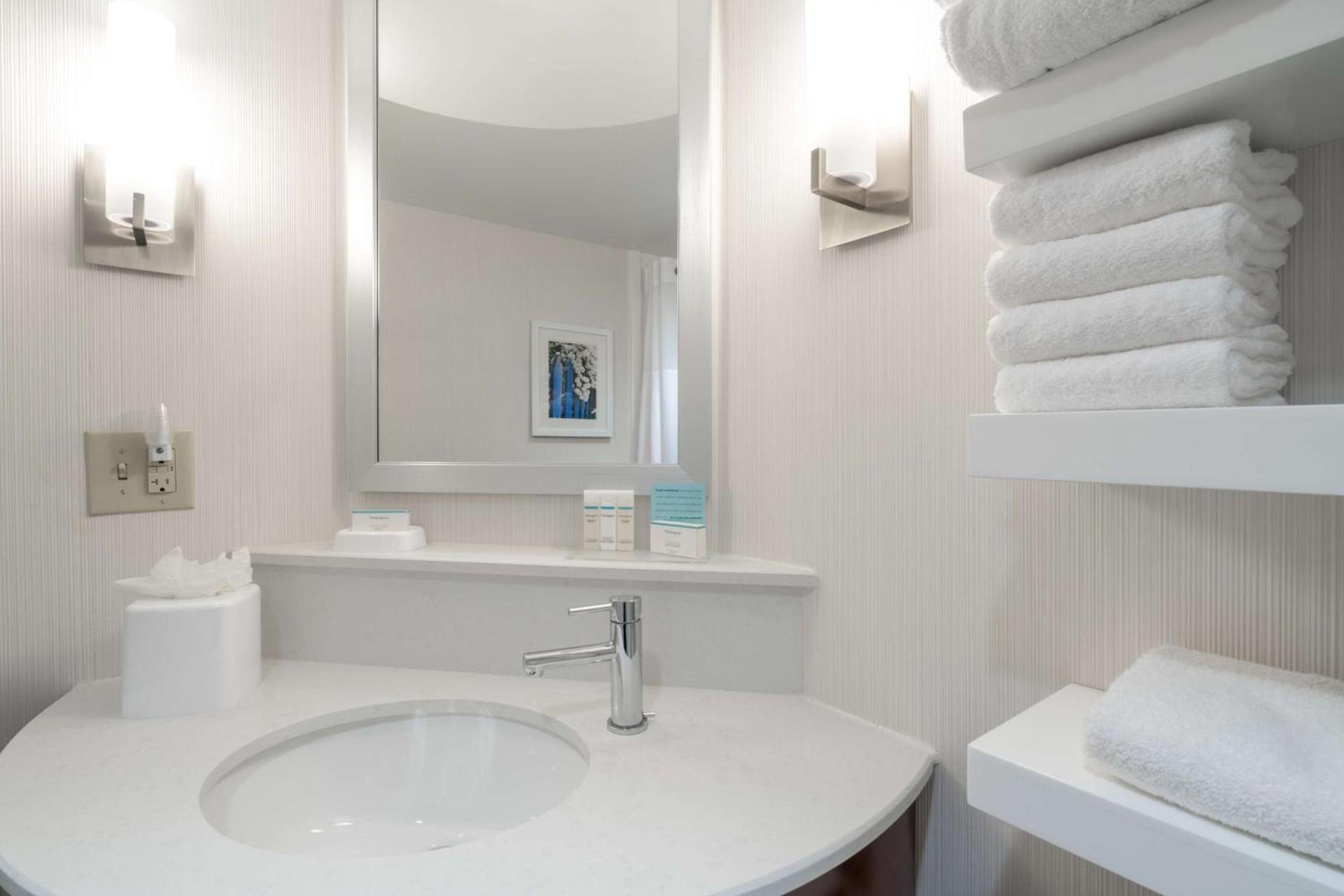 Hampton Inn Downingtown/Exton photo 32