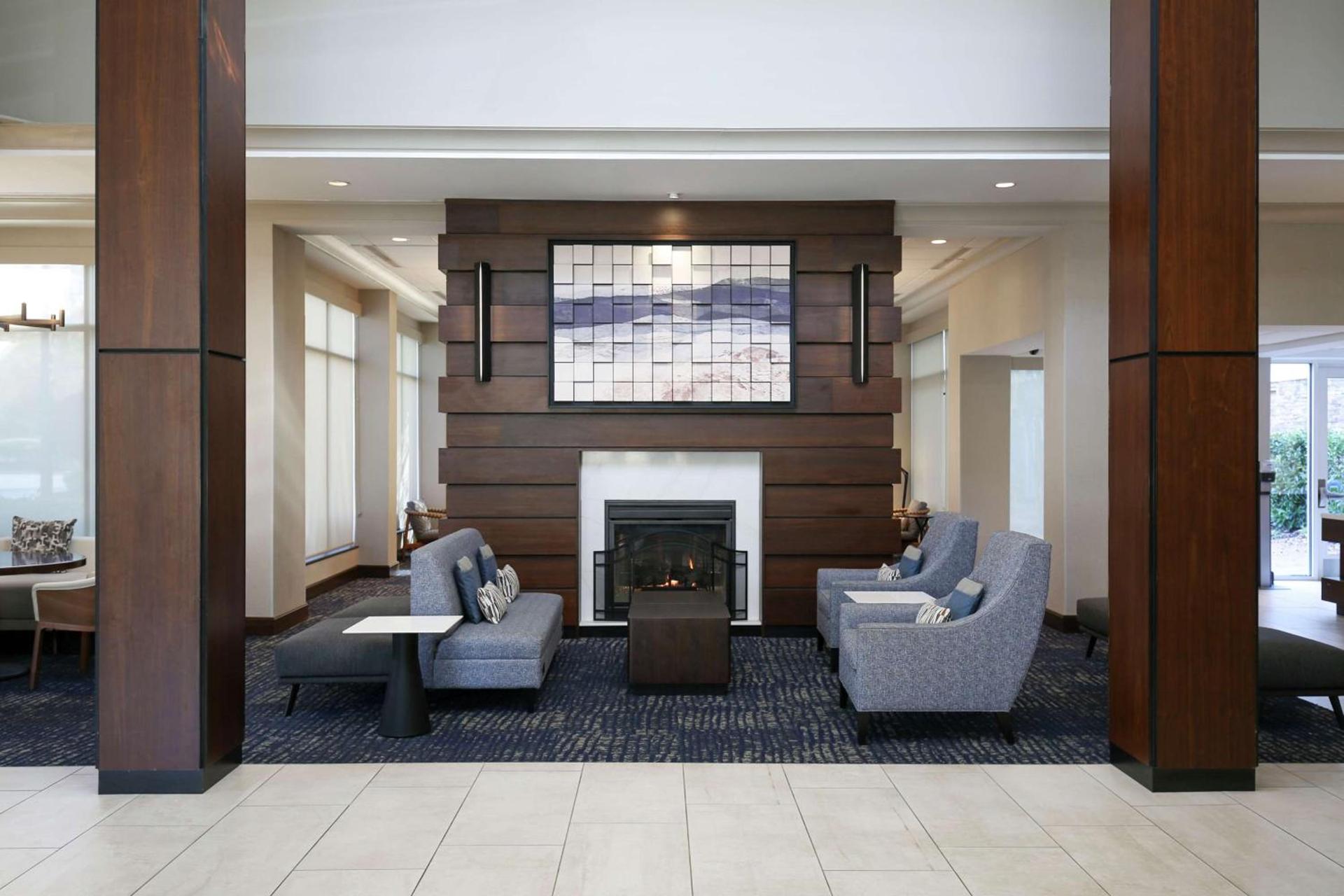 Hilton Garden Inn Melville photo 16