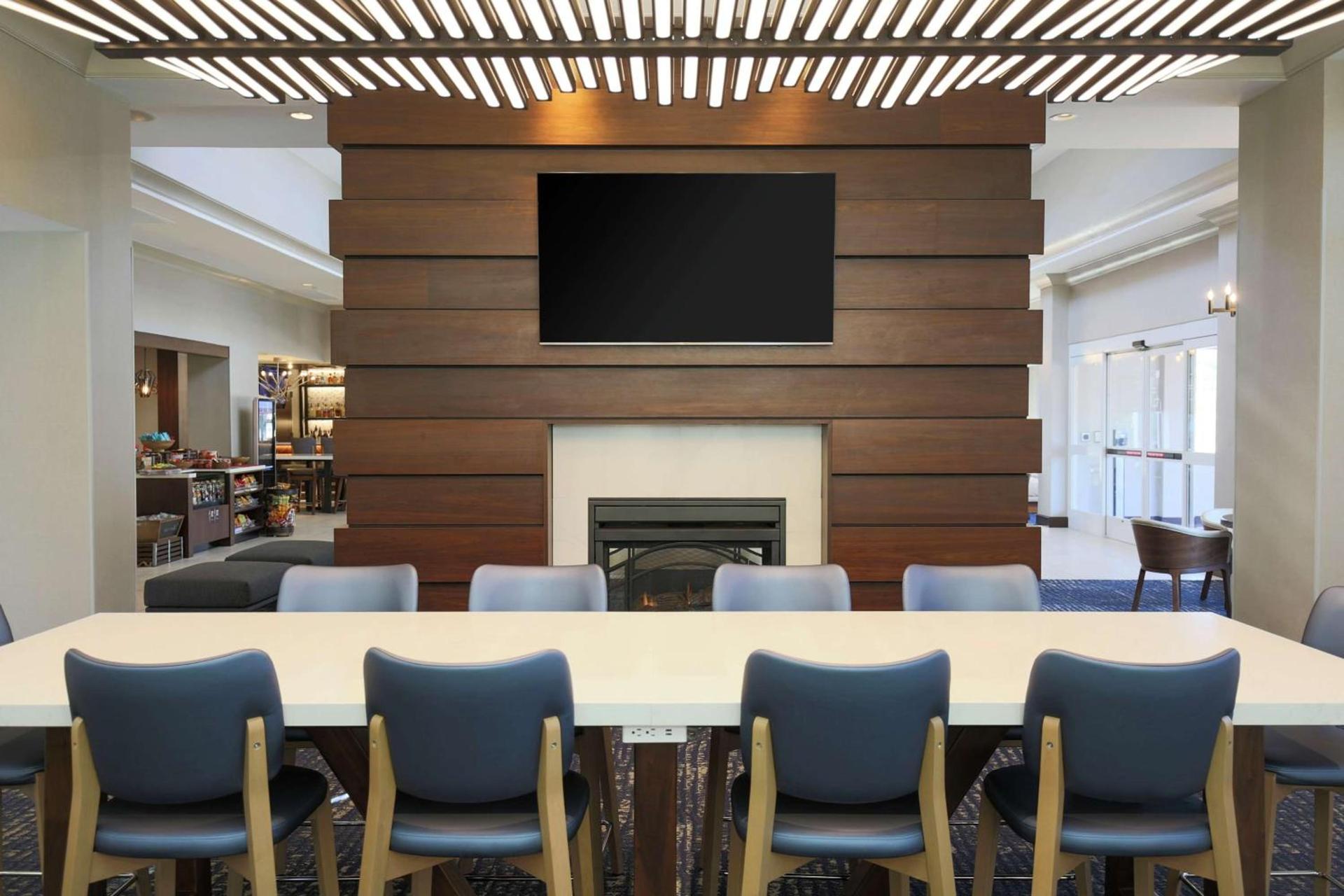 Hilton Garden Inn Melville photo 17