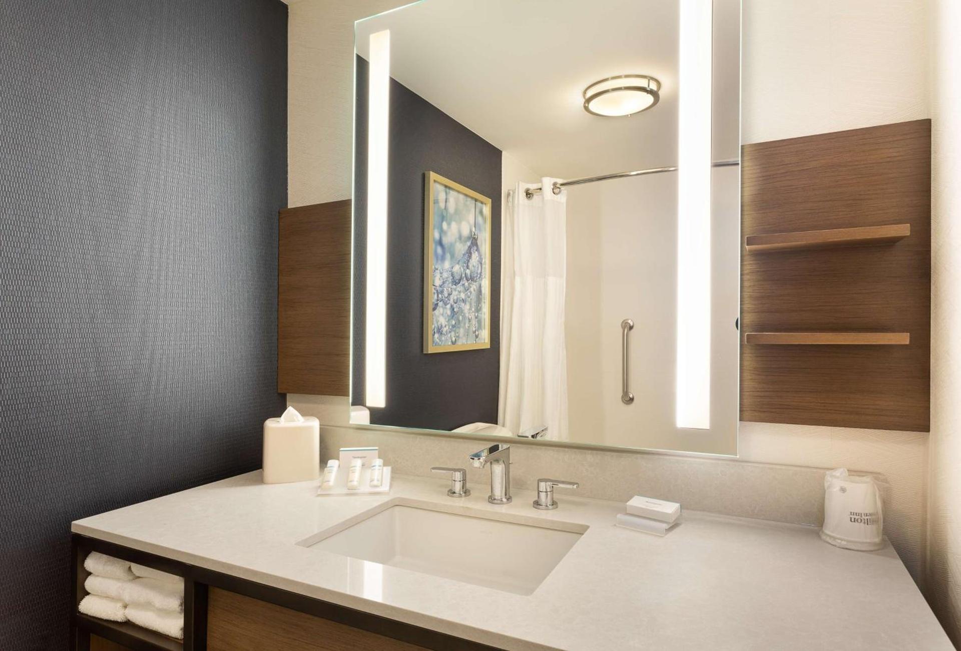 Hilton Garden Inn Melville photo 28