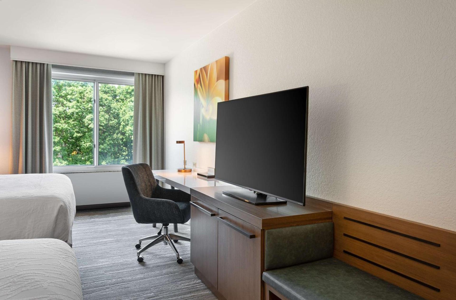 Hilton Garden Inn Melville photo 38