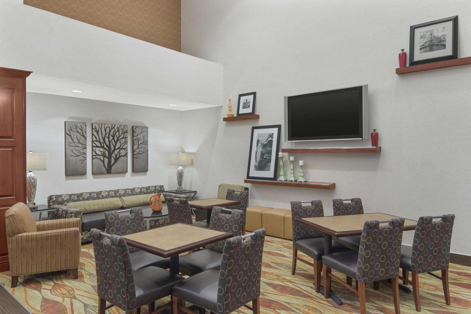 Hampton Inn & Suites Macon I-75 North photo 6