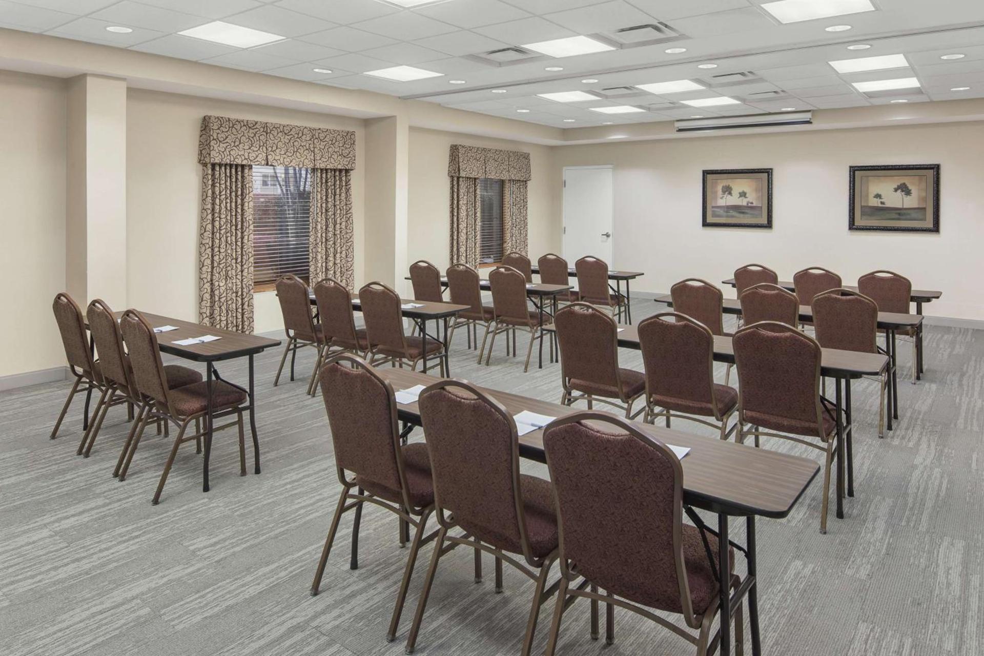 Hampton Inn & Suites Macon I-75 North photo 30