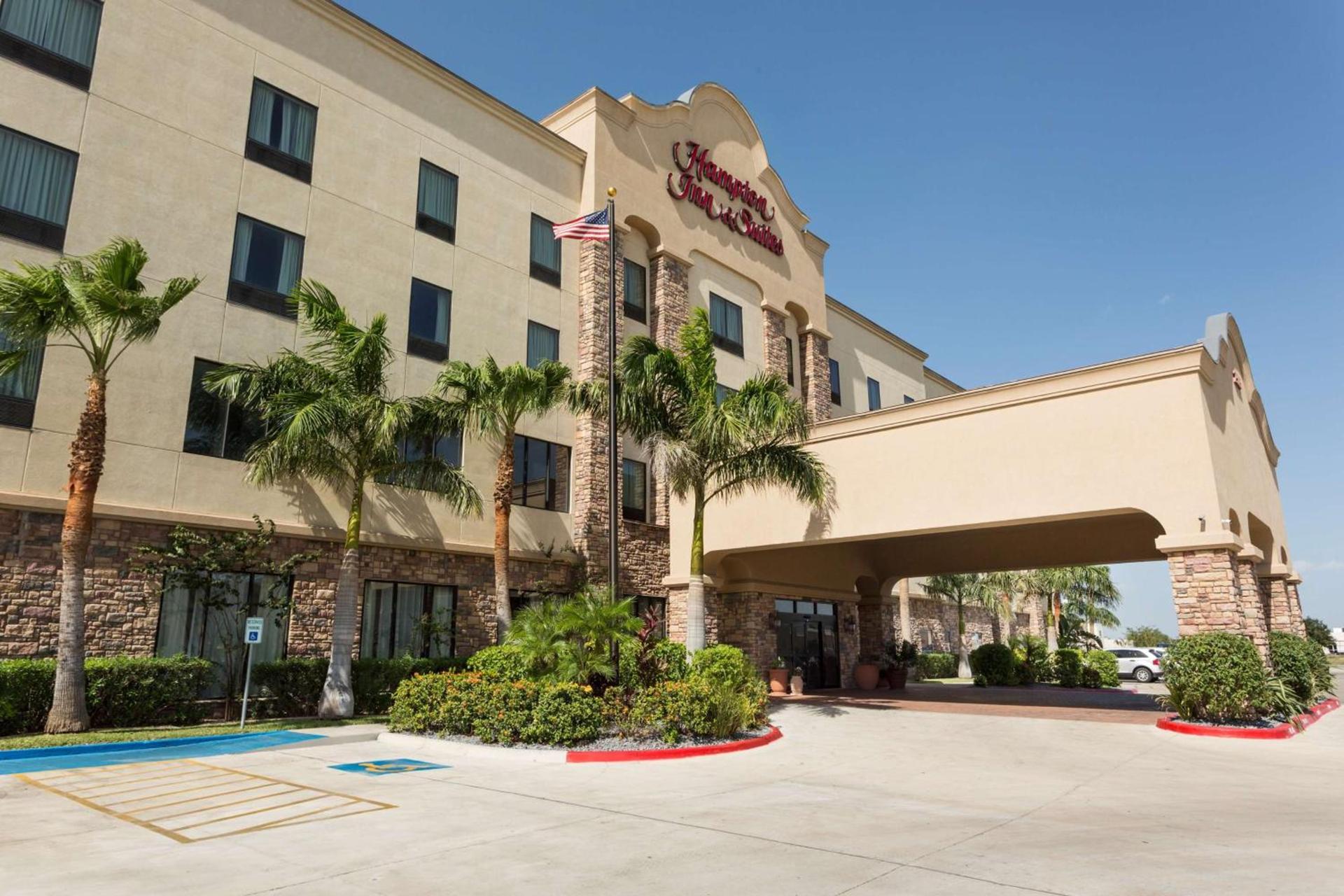 Hampton Inn & Suites Mission photo 2