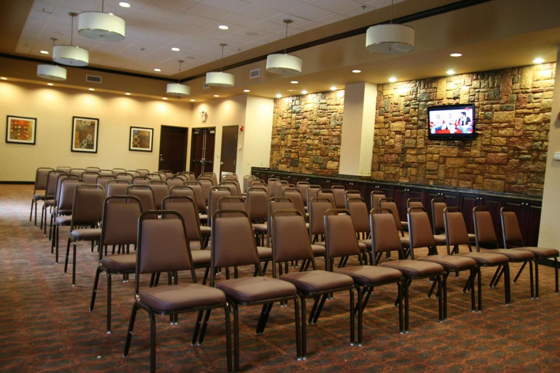 Hampton Inn & Suites Mission photo 19