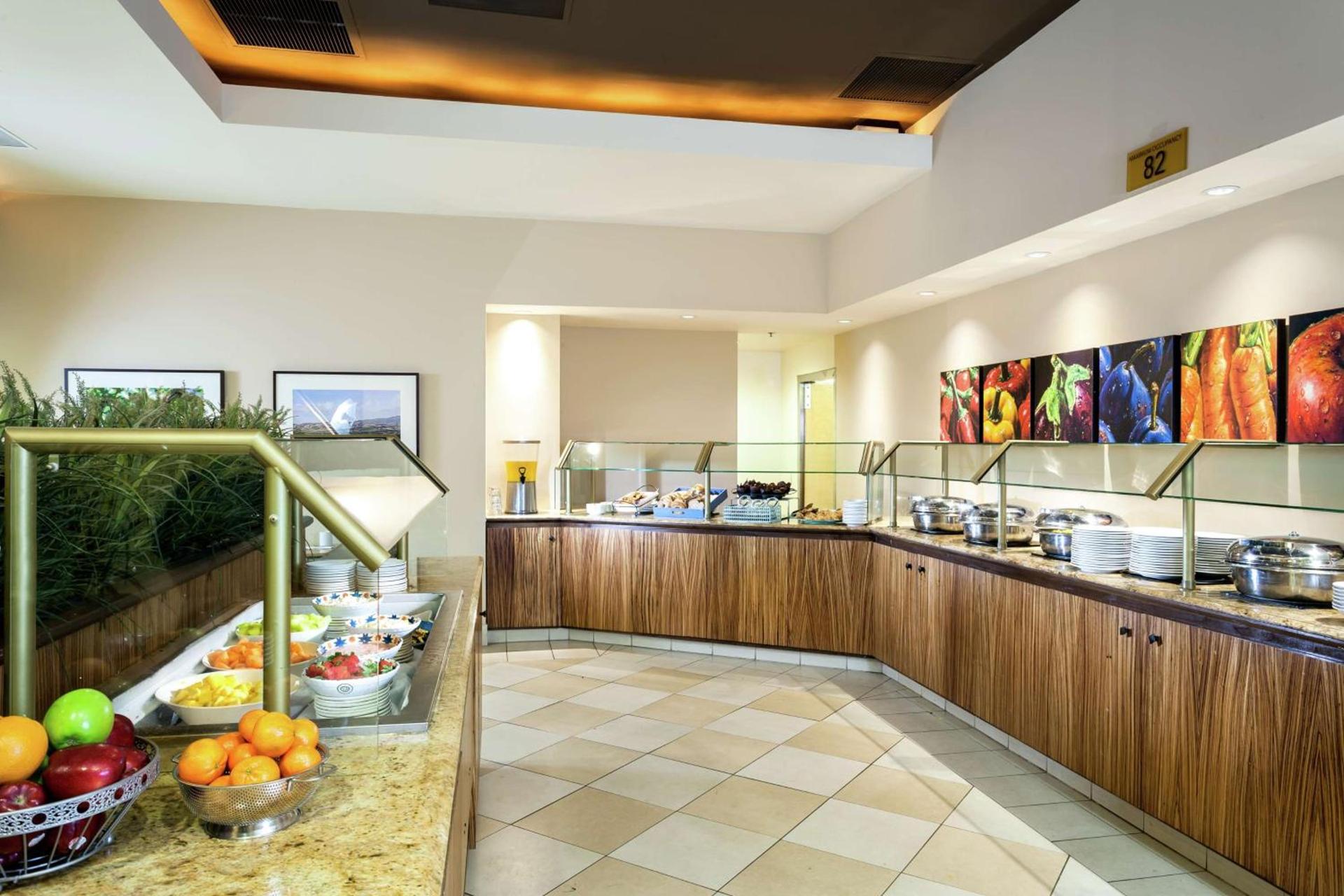 Hilton Stockton photo 9