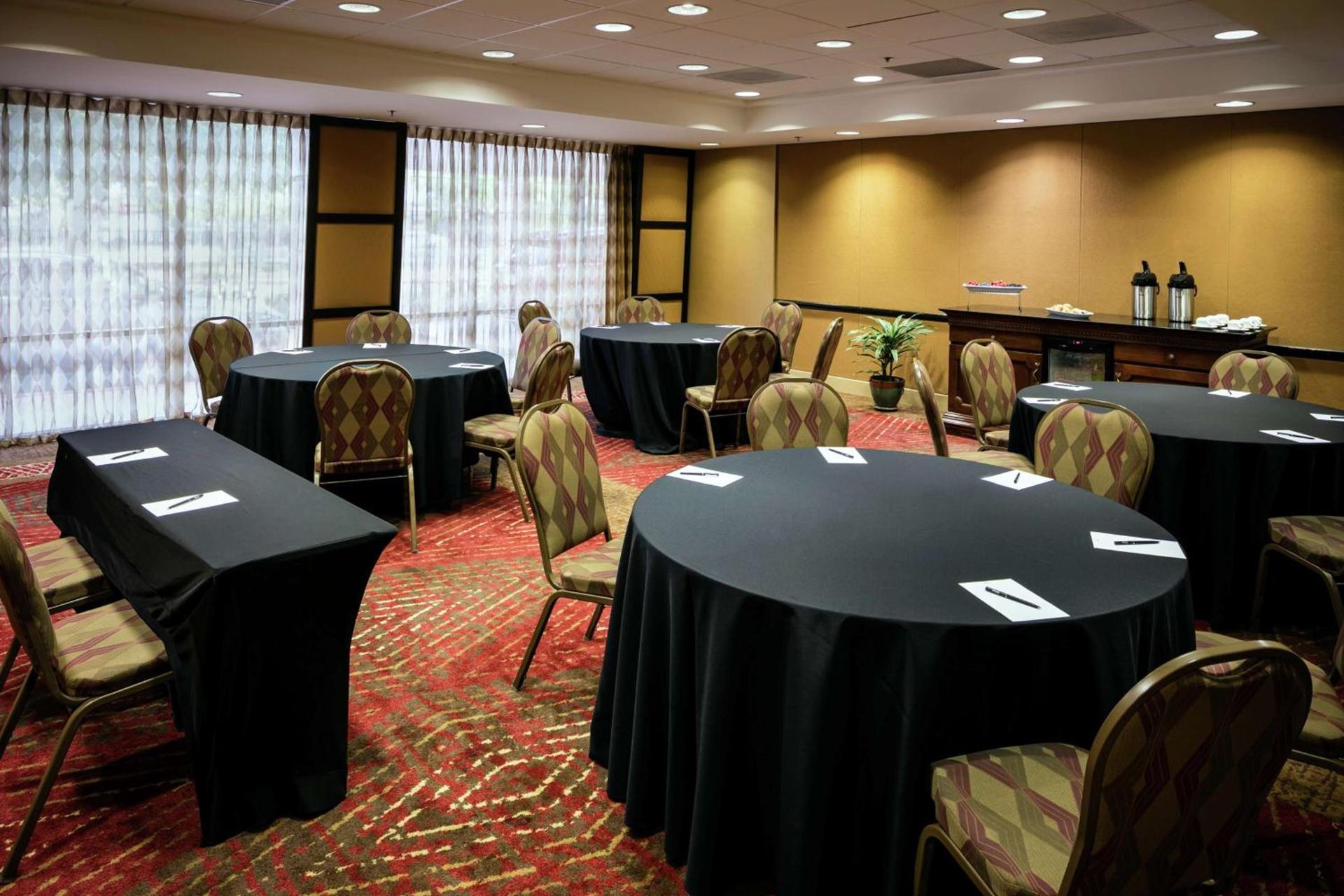 Hilton Stockton photo 39