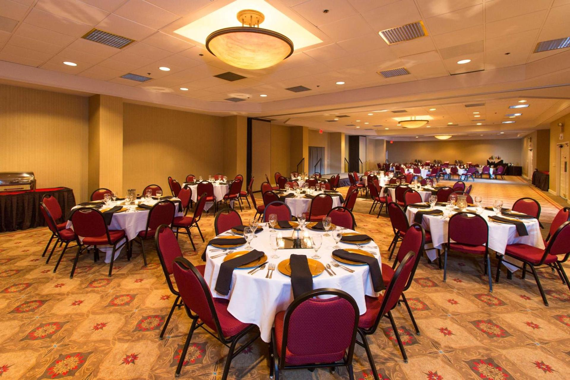 Embassy Suites by Hilton Tulsa I-44 photo 46