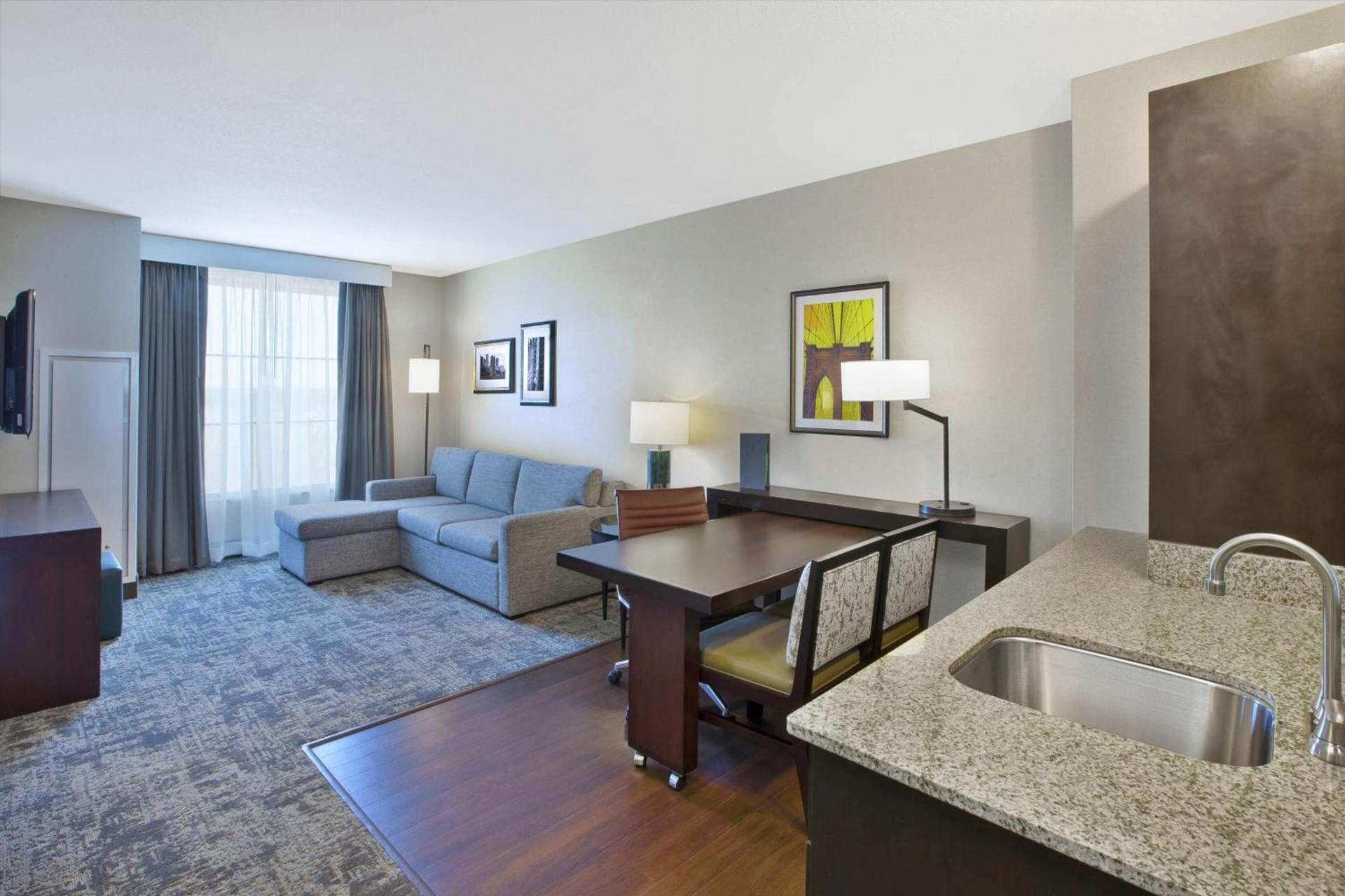 Embassy Suites Columbus - Airport photo 25