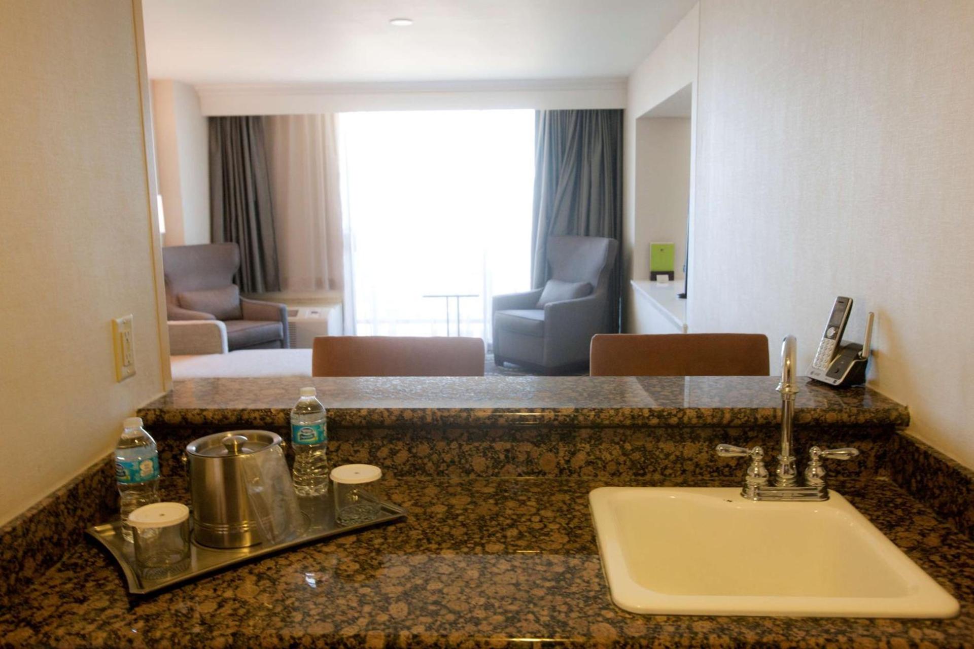 Wyndham Midland Downtown photo 38