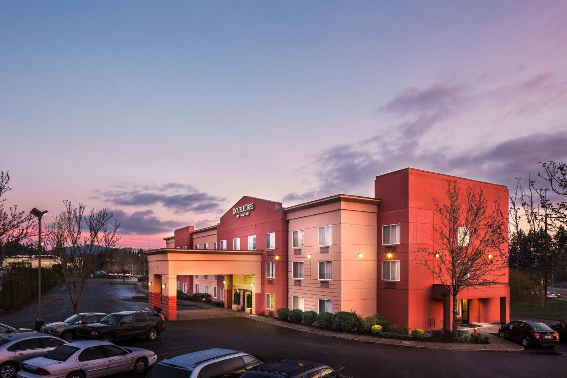 DoubleTree by Hilton Portland - Beaverton photo 1
