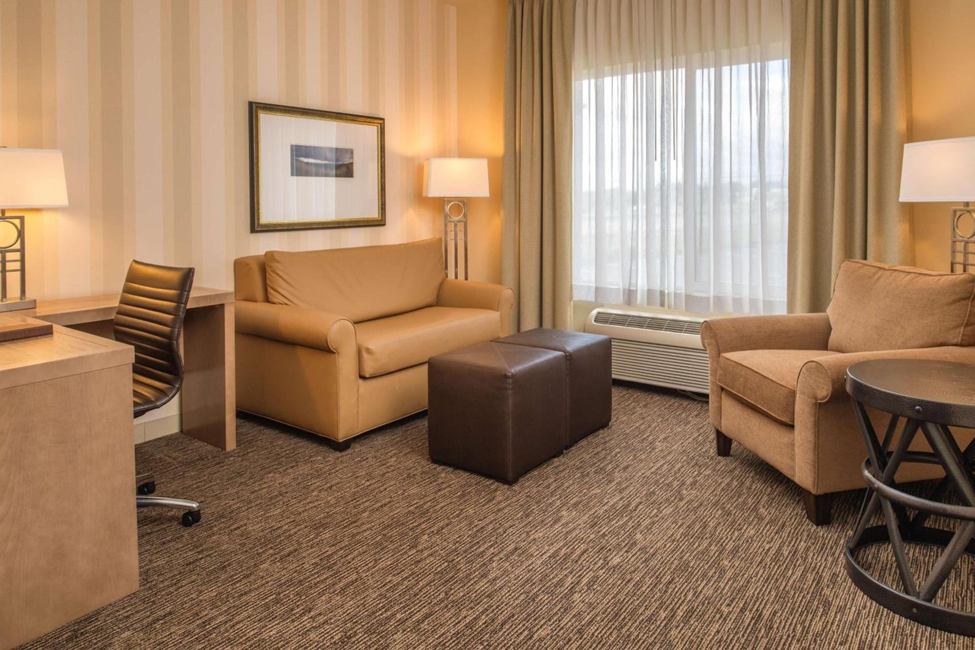 DoubleTree by Hilton Portland - Beaverton photo 5