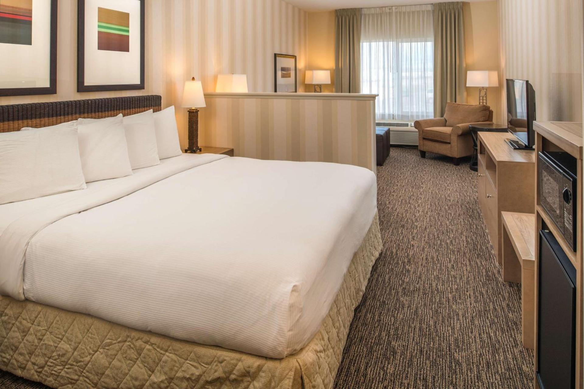 DoubleTree by Hilton Portland - Beaverton photo 10