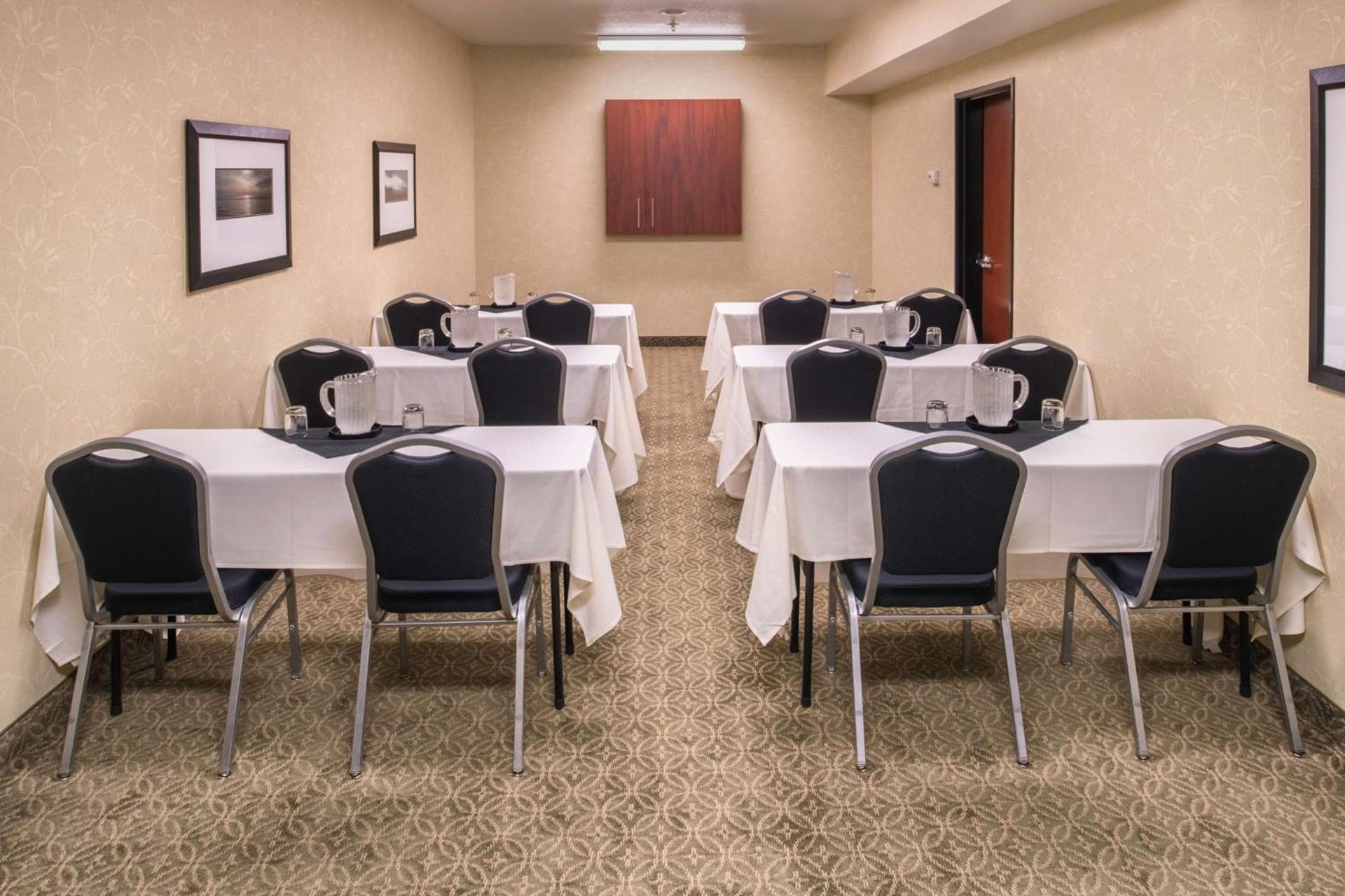 DoubleTree by Hilton Portland - Beaverton photo 16