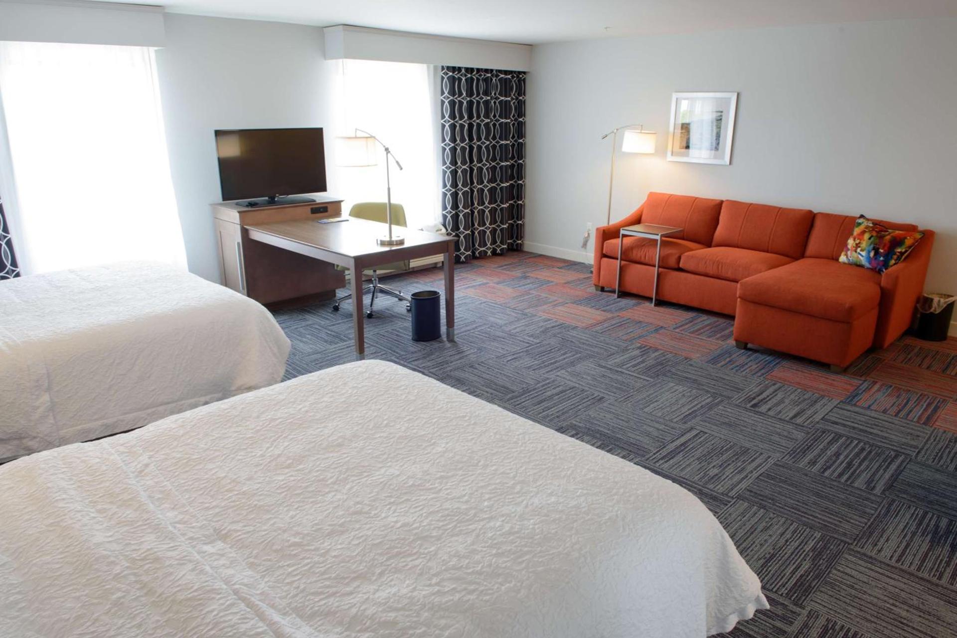 Hampton Inn & Suites Bay City photo 18