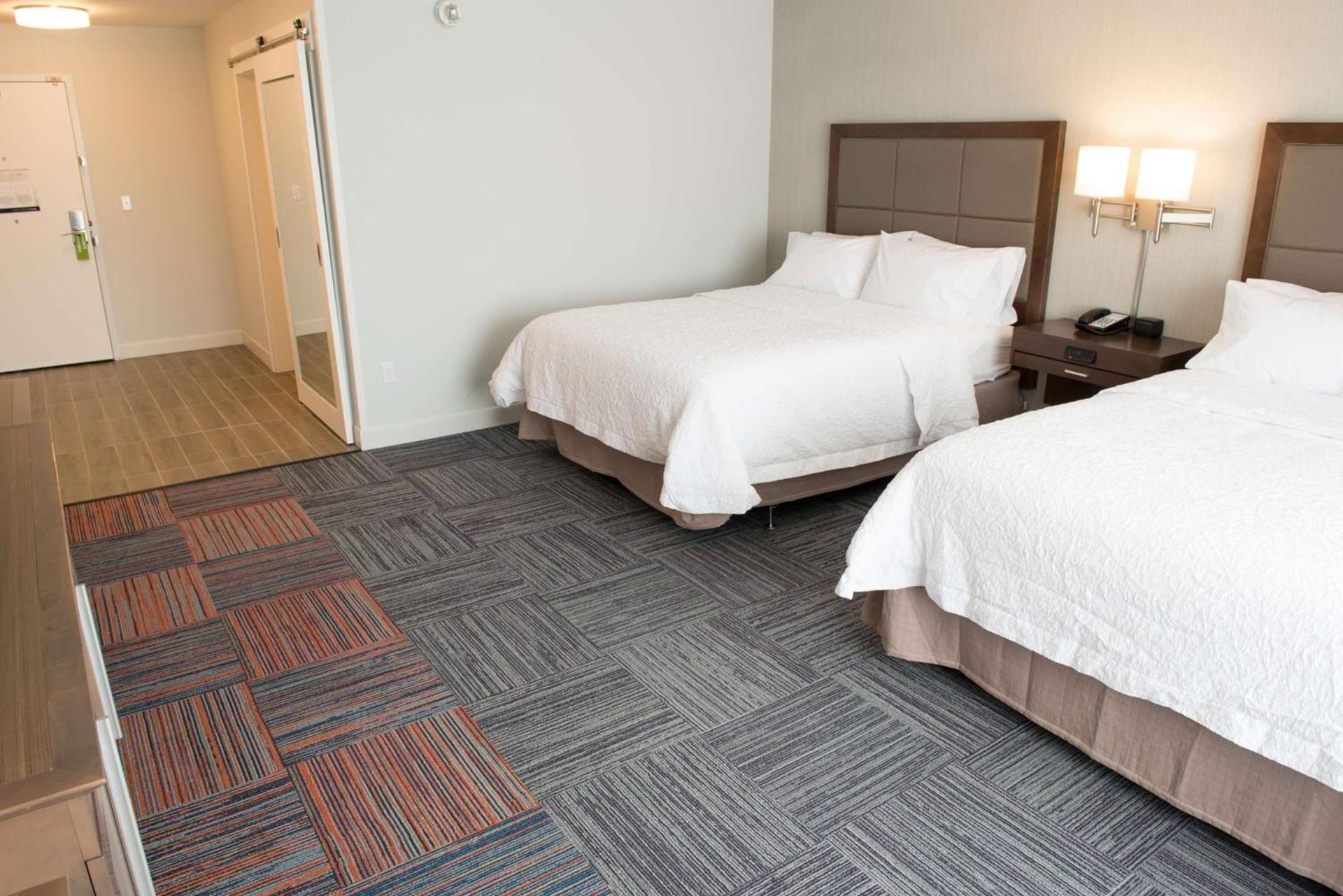 Hampton Inn & Suites Bay City photo 17