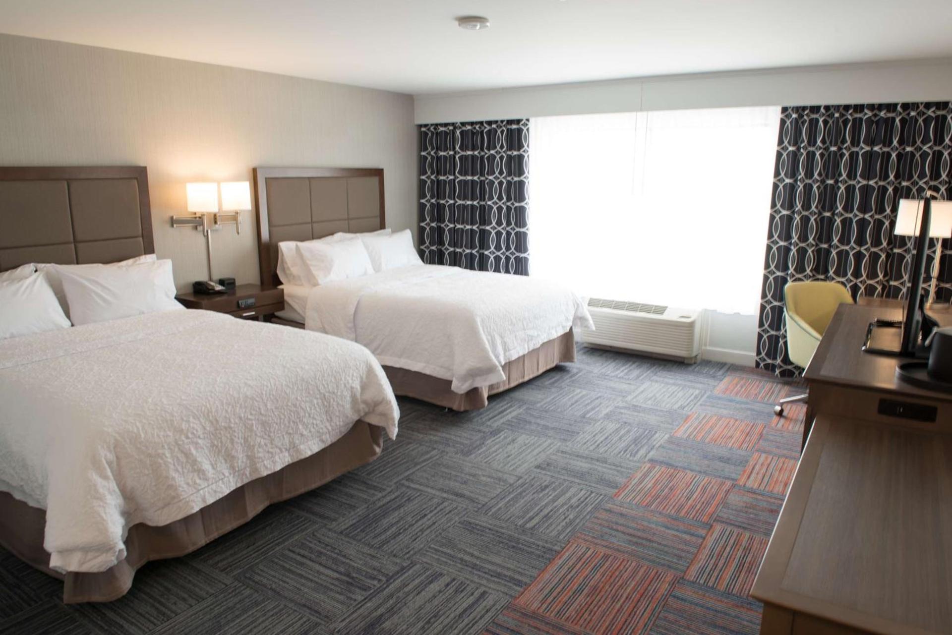 Hampton Inn & Suites Bay City photo 26