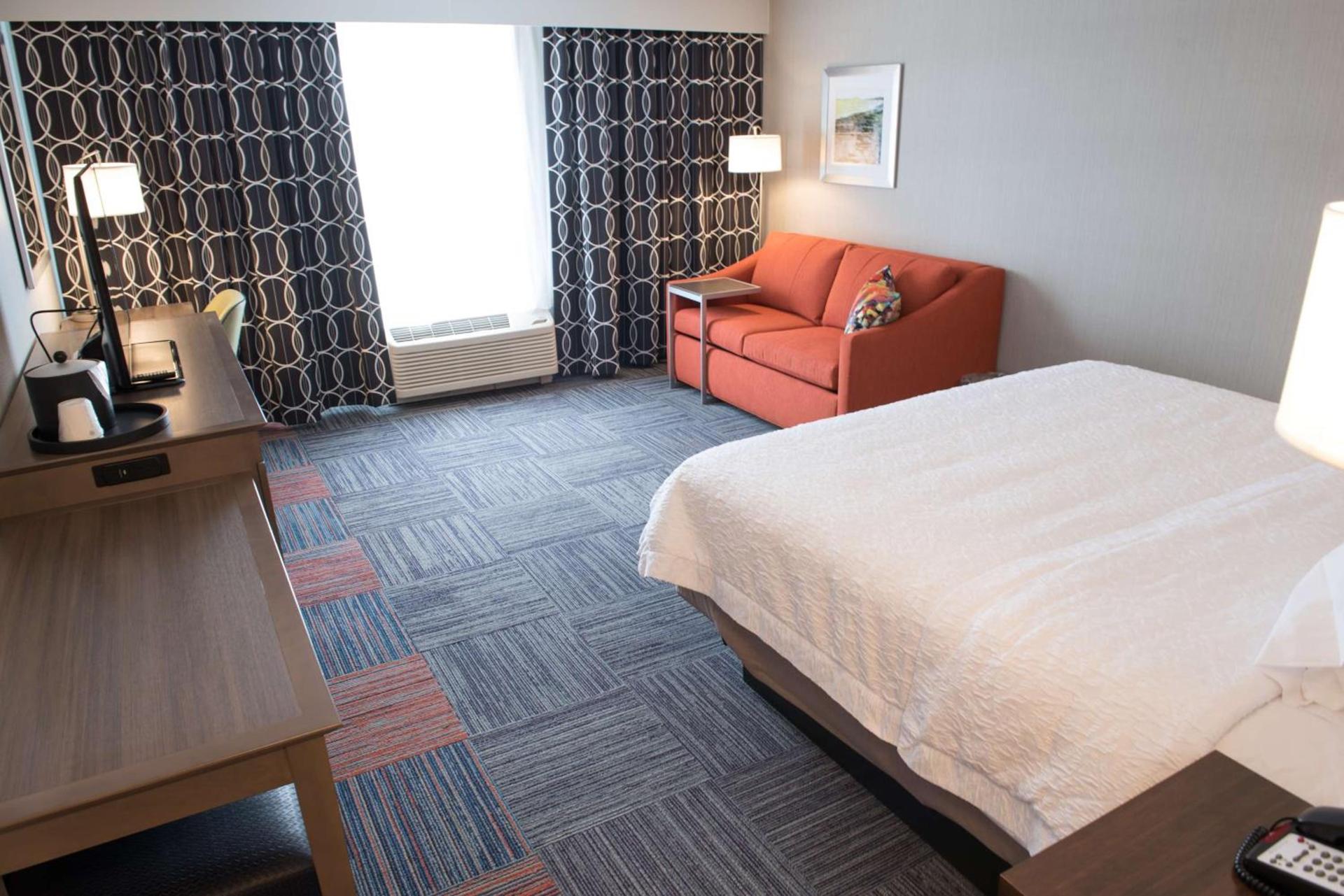 Hampton Inn & Suites Bay City photo 31