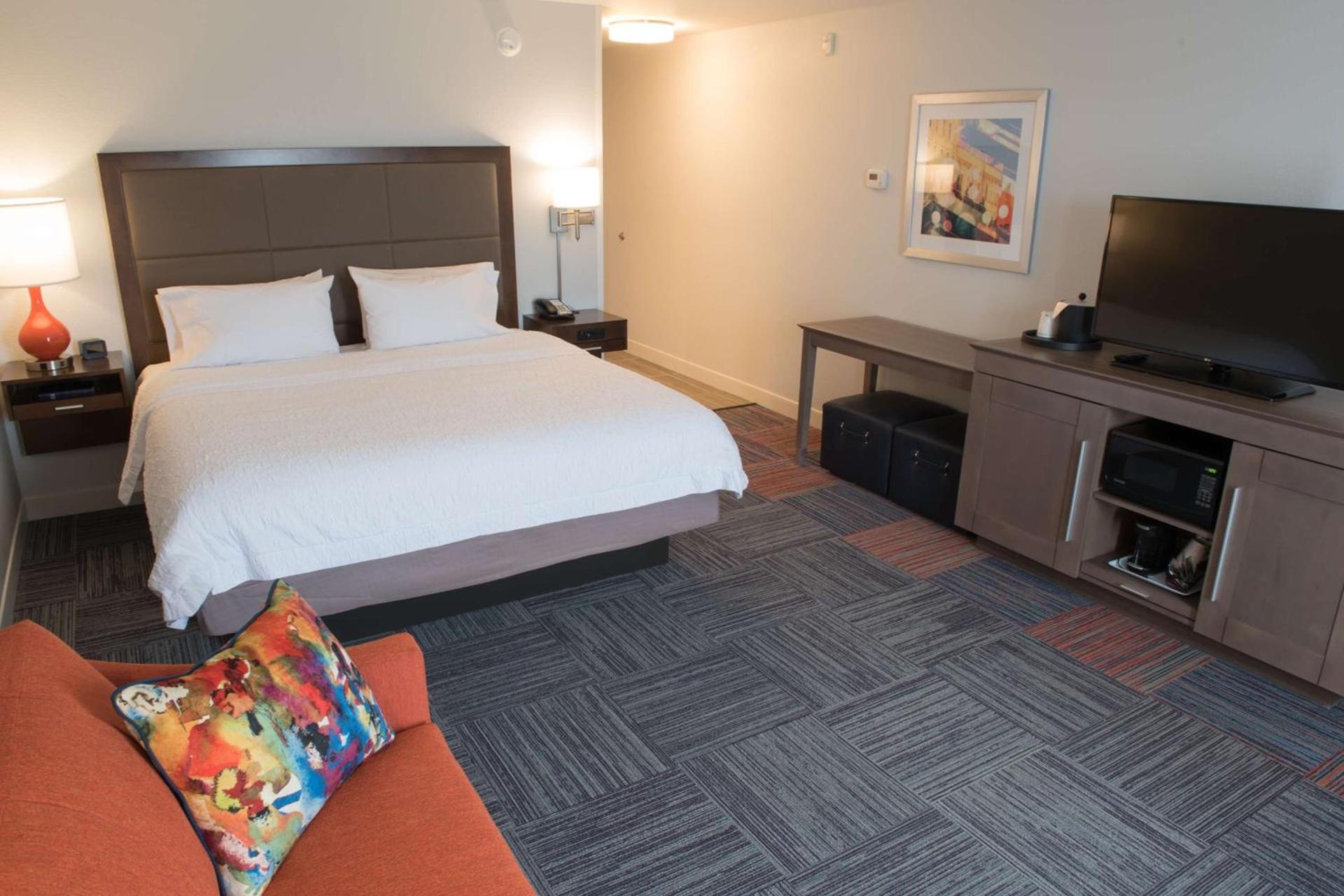 Hampton Inn & Suites Bay City photo 38