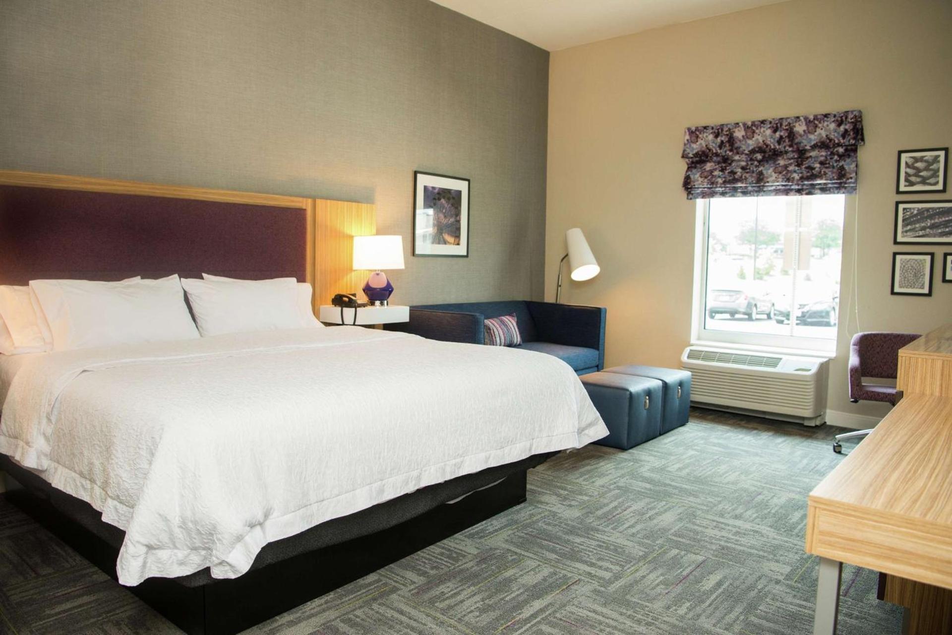 Hampton Inn & Suites Warrington Horsham photo 13