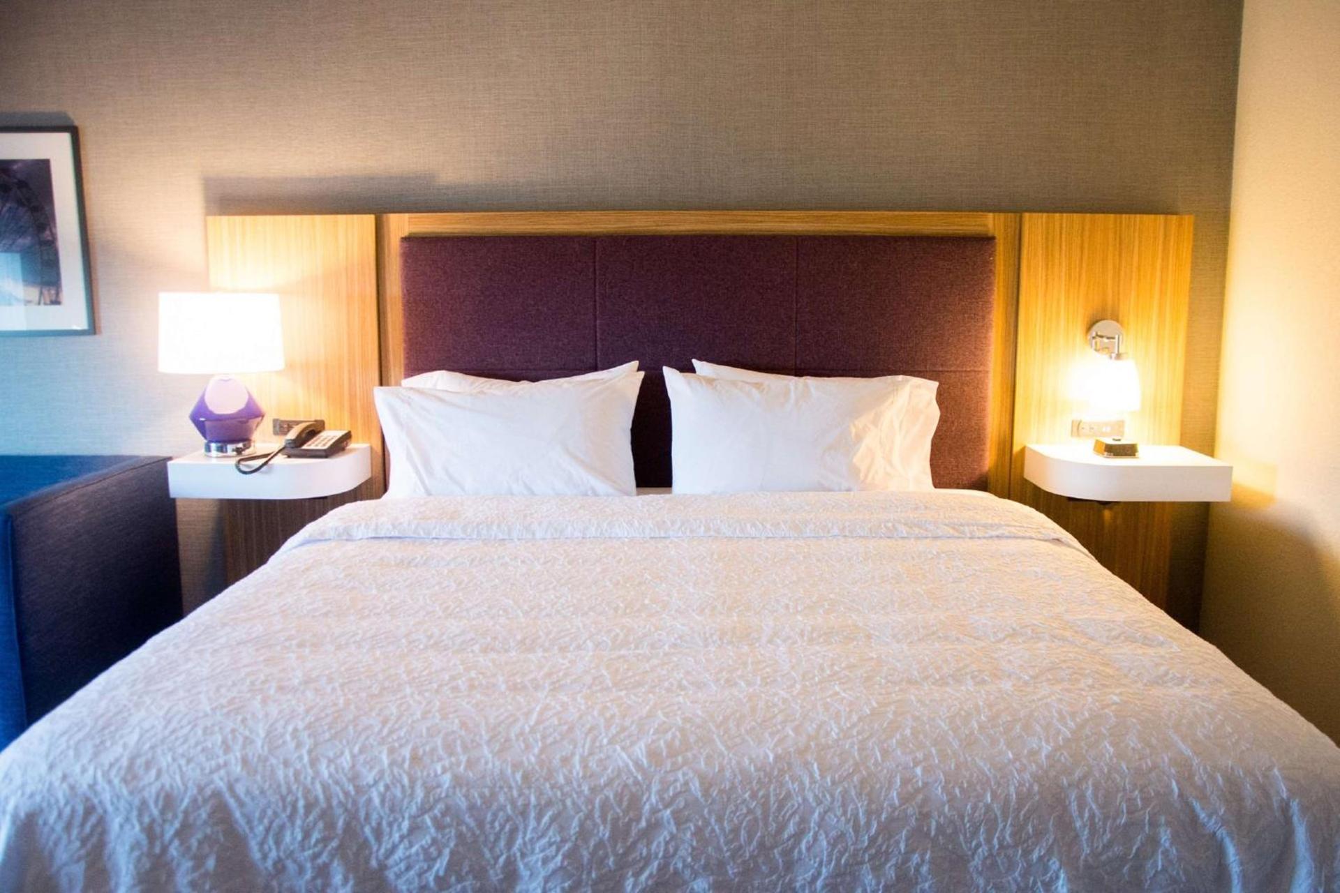 Hampton Inn & Suites Warrington Horsham photo 16