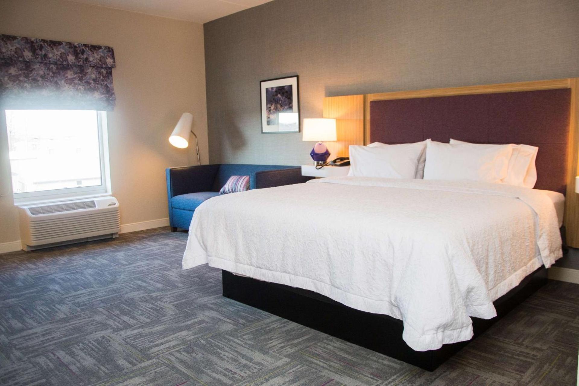 Hampton Inn & Suites Warrington Horsham photo 22
