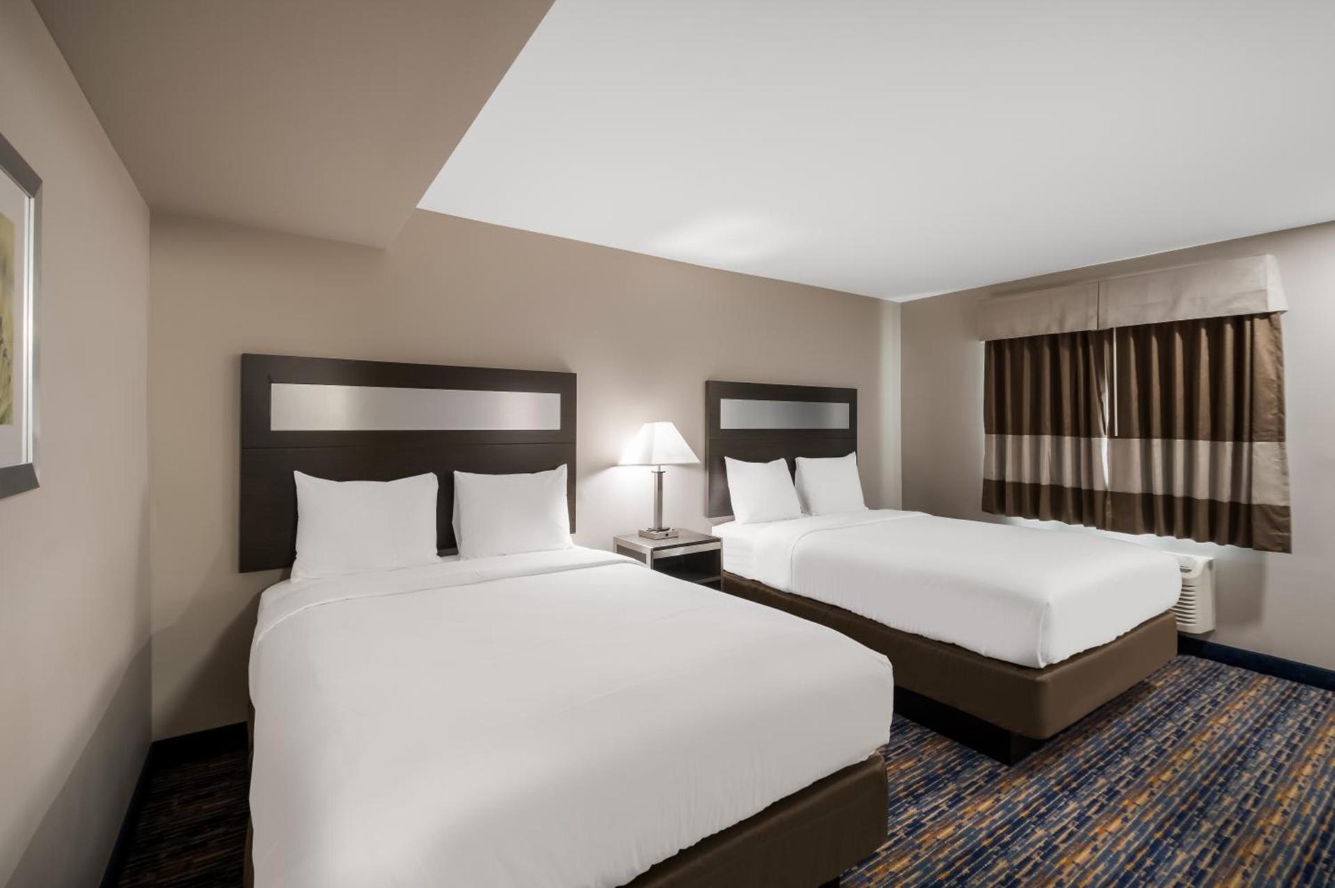 Americas Best Value Inn Farmington photo 13