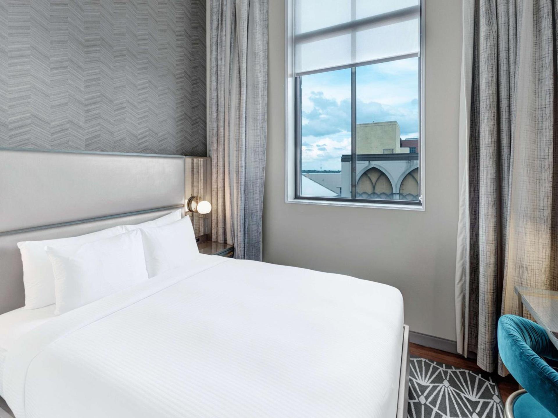 Tulsa Club Hotel Curio Collection By Hilton photo 21