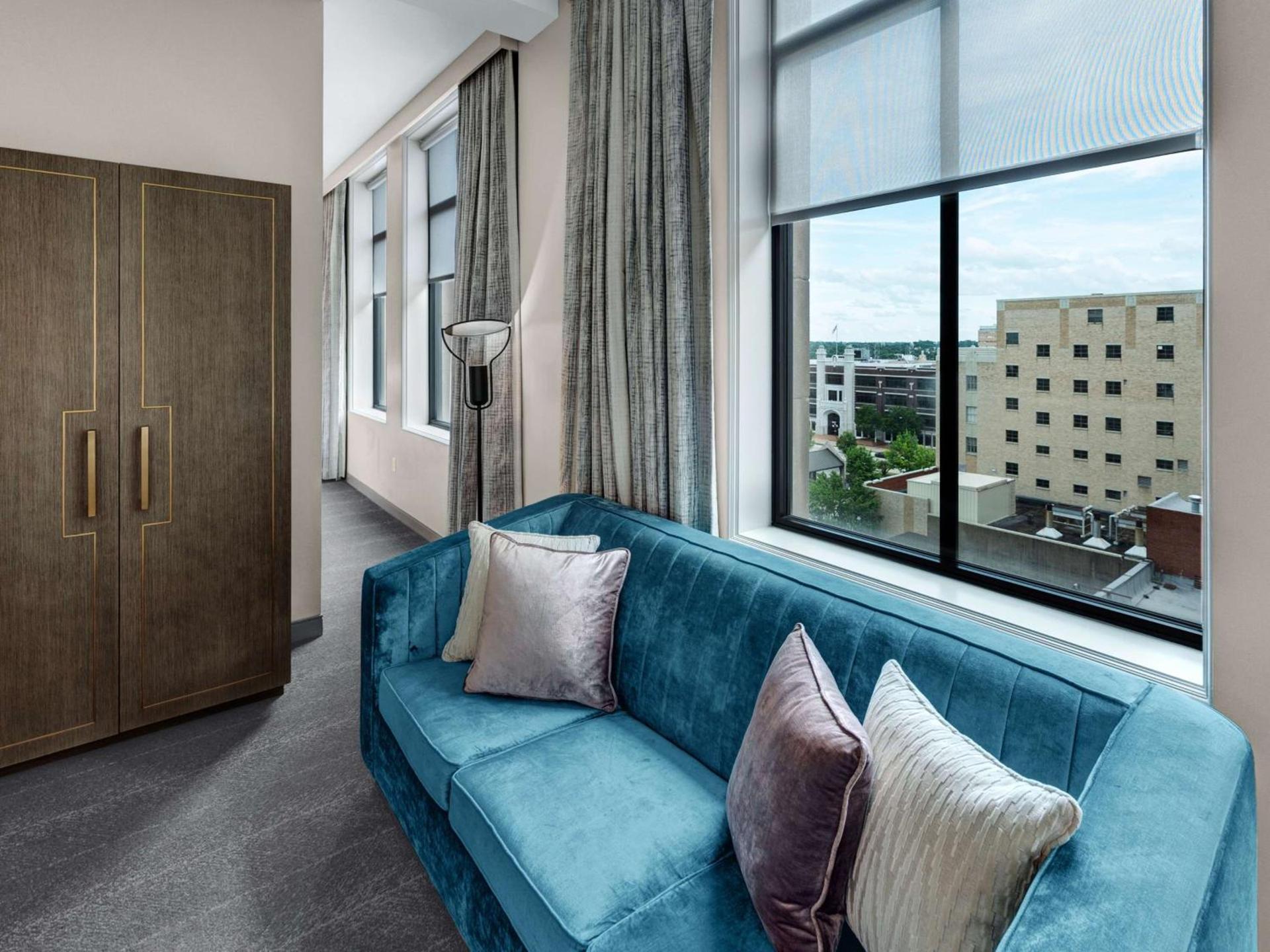 Tulsa Club Hotel Curio Collection By Hilton photo 24