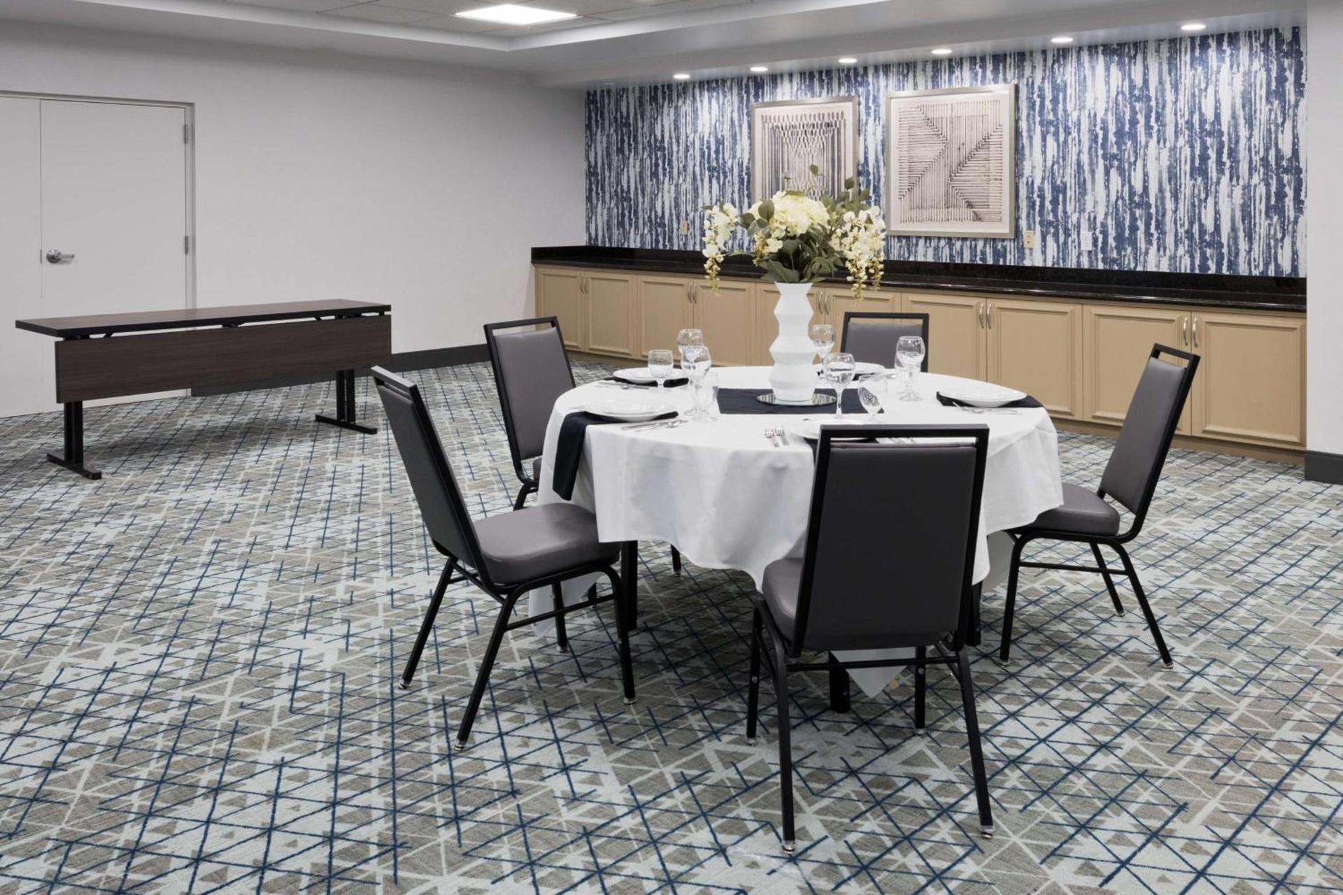 Hilton Garden Inn Birmingham SE/Liberty Park photo 36