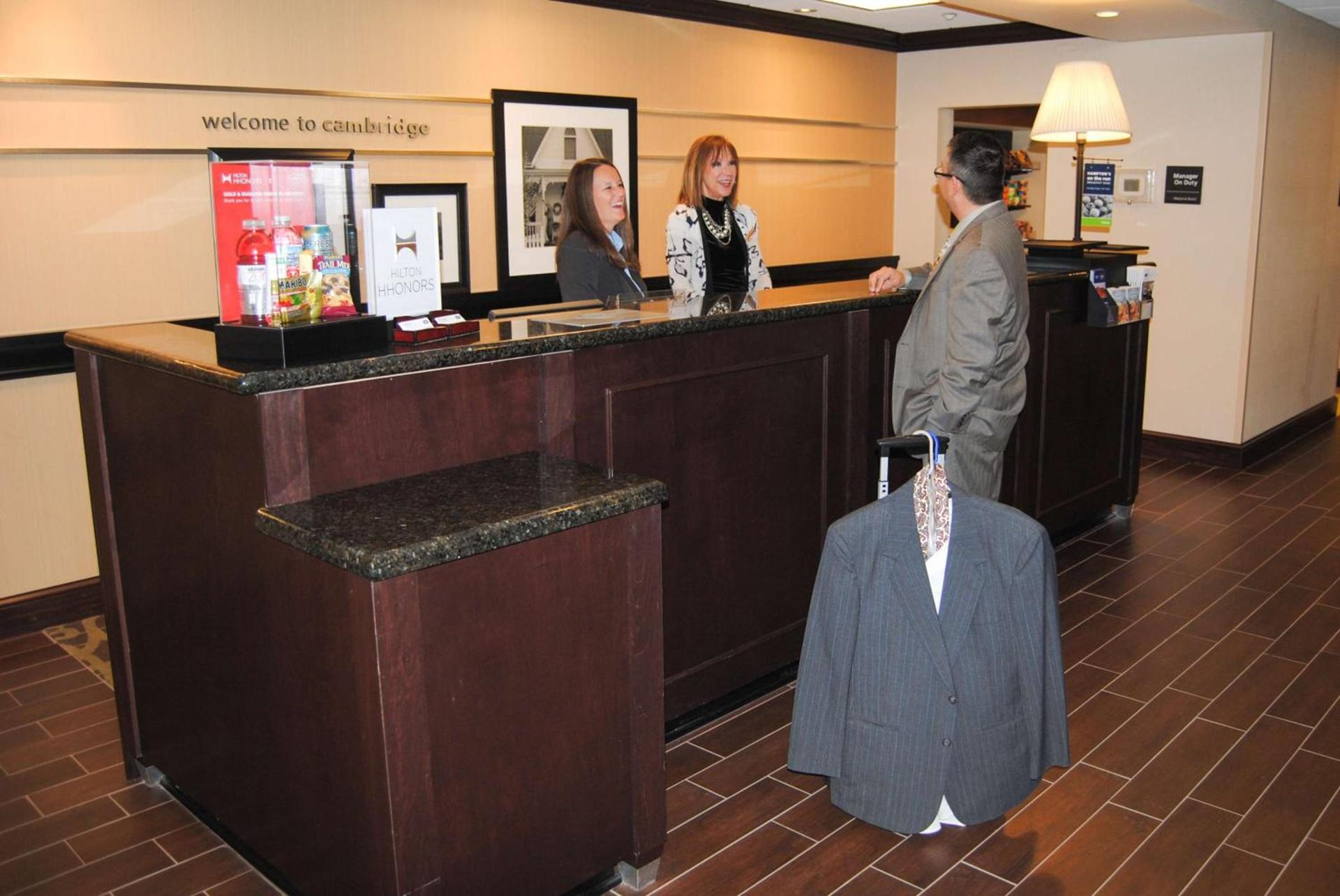 Hampton Inn Cambridge photo 8