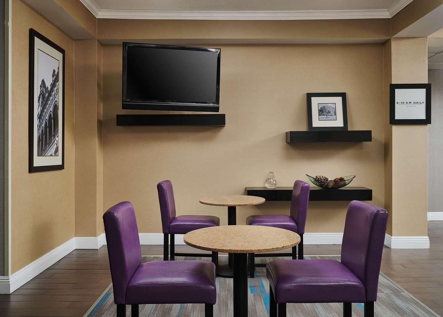 Hampton Inn Covington/Mandeville photo 5