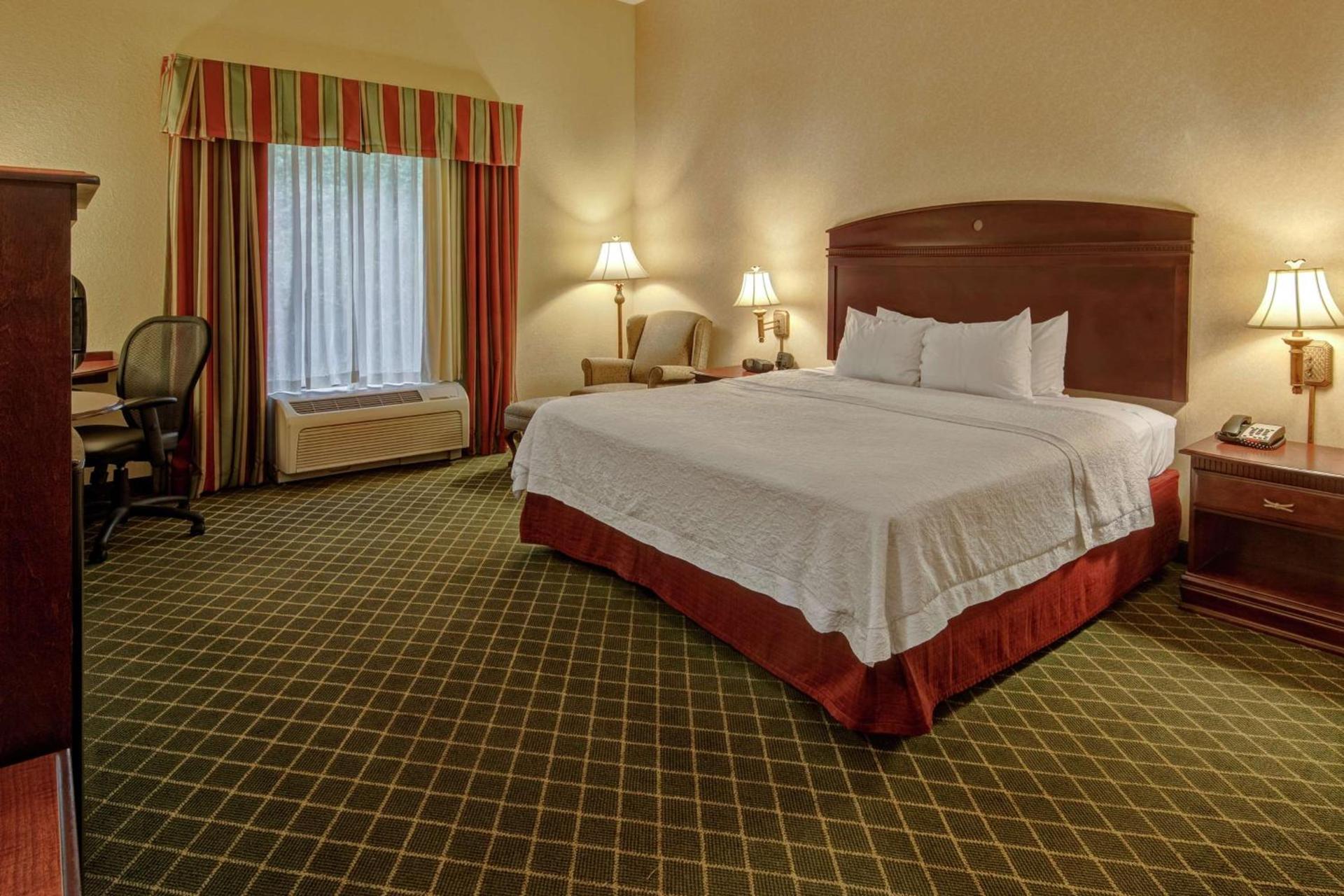 Hampton Inn Cambridge photo 25