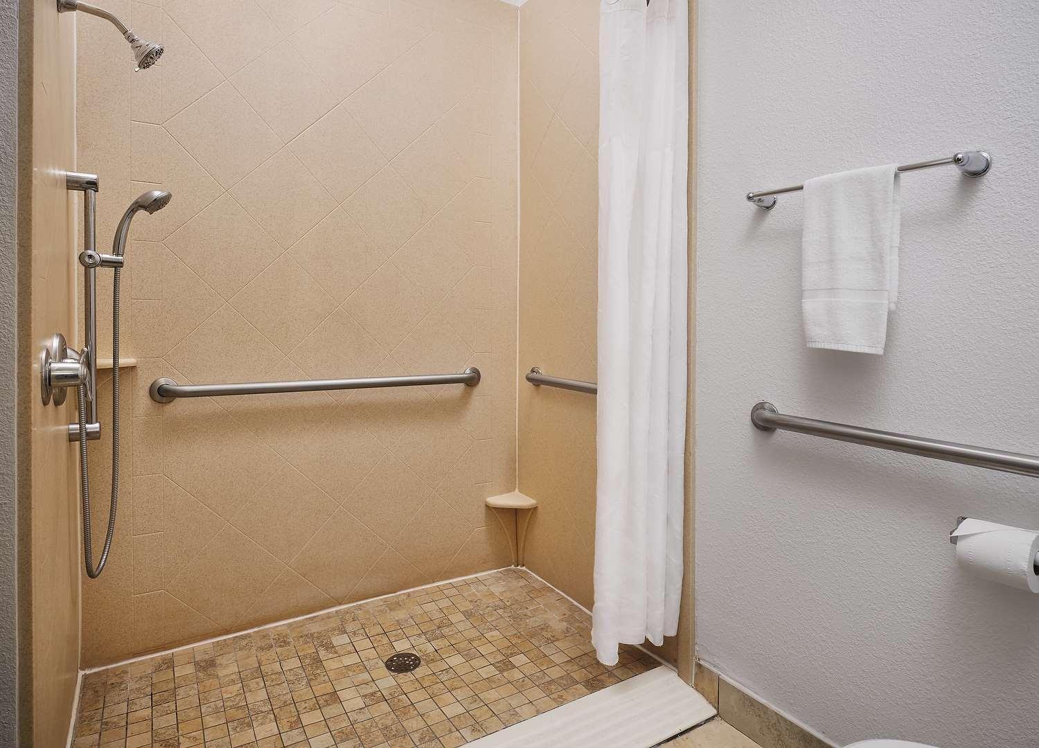 Hampton Inn Covington/Mandeville photo 16