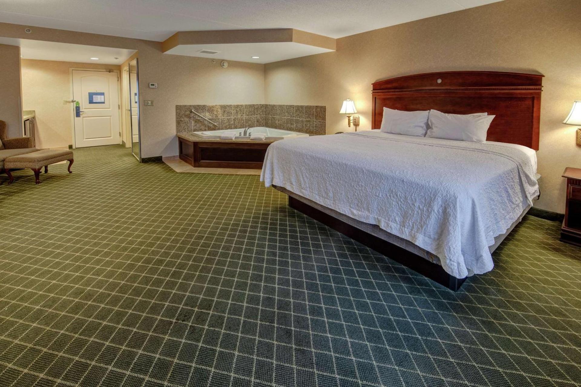 Hampton Inn Cambridge photo 28