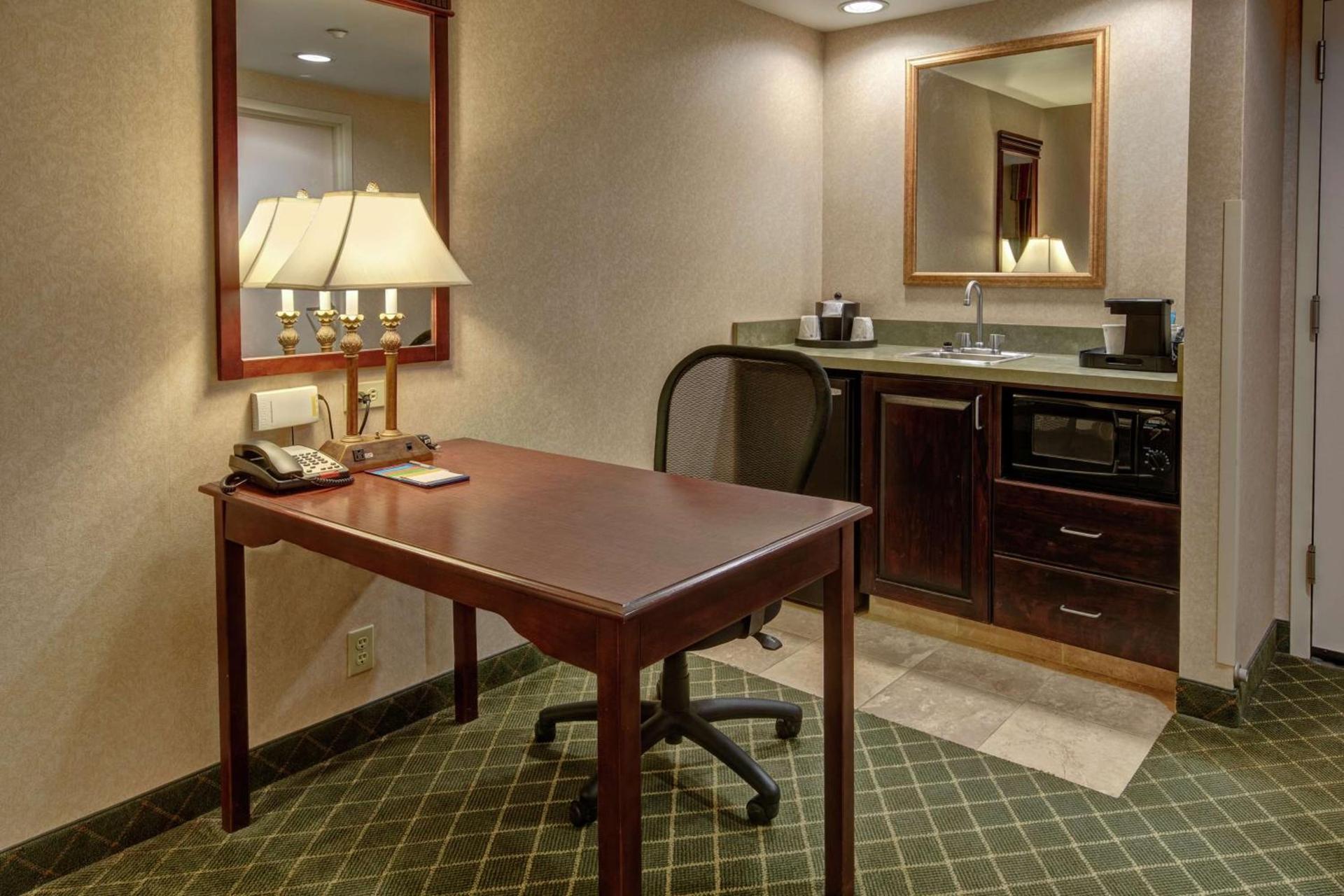 Hampton Inn Cambridge photo 34