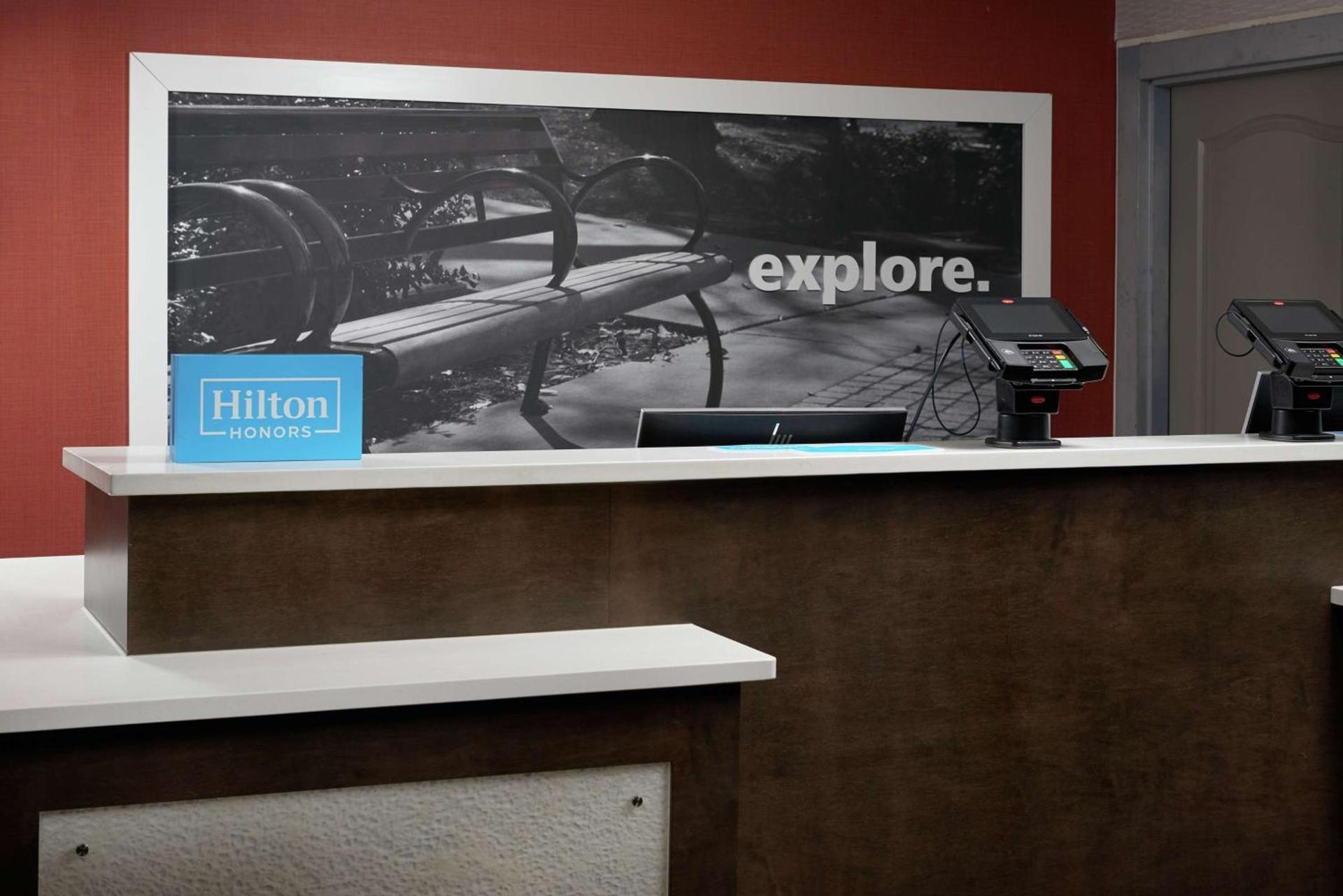 Hampton Inn Niagara Falls photo 2