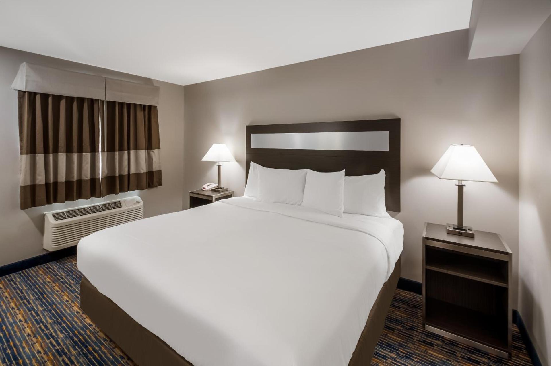 Americas Best Value Inn Farmington photo 17